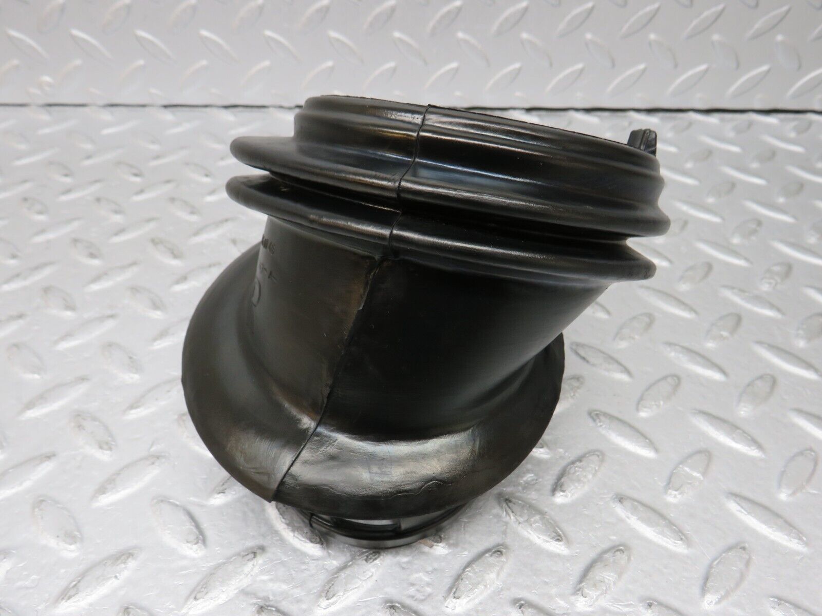 36180 Mercedes-Benz W126 420SE Fuse Box Rubber Grommet 1265450146