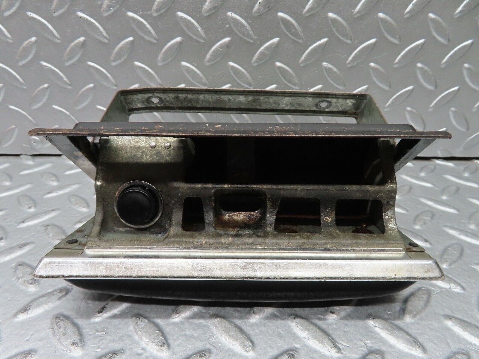 20907 Mercedes-Benz W114 250CE Coupe Centre Console Ashtray Black