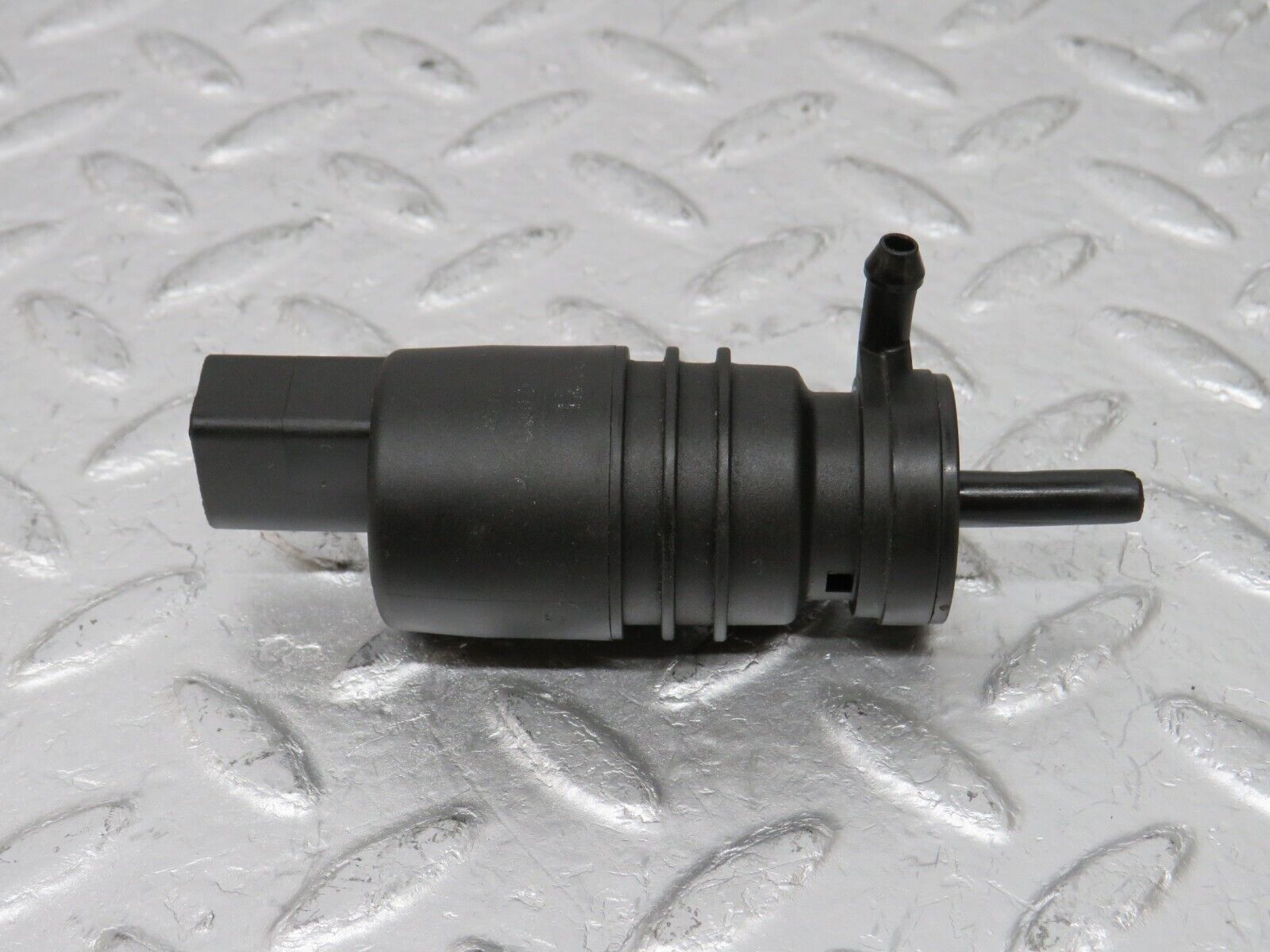 34743 Mercedes-Benz W210 320E Windscreen Washer Pump VDO