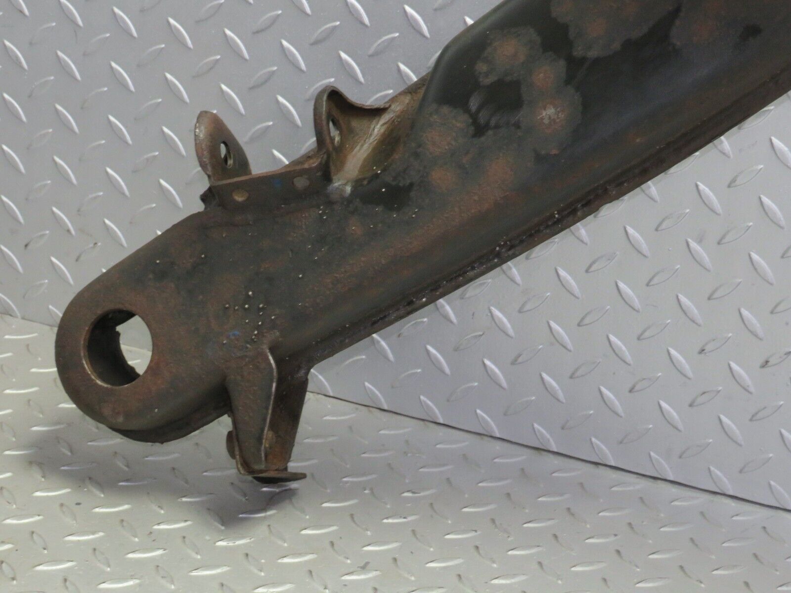 5523 Mercedes-Benz W114 280CE Coupe Rear Subframe Axle Carrier