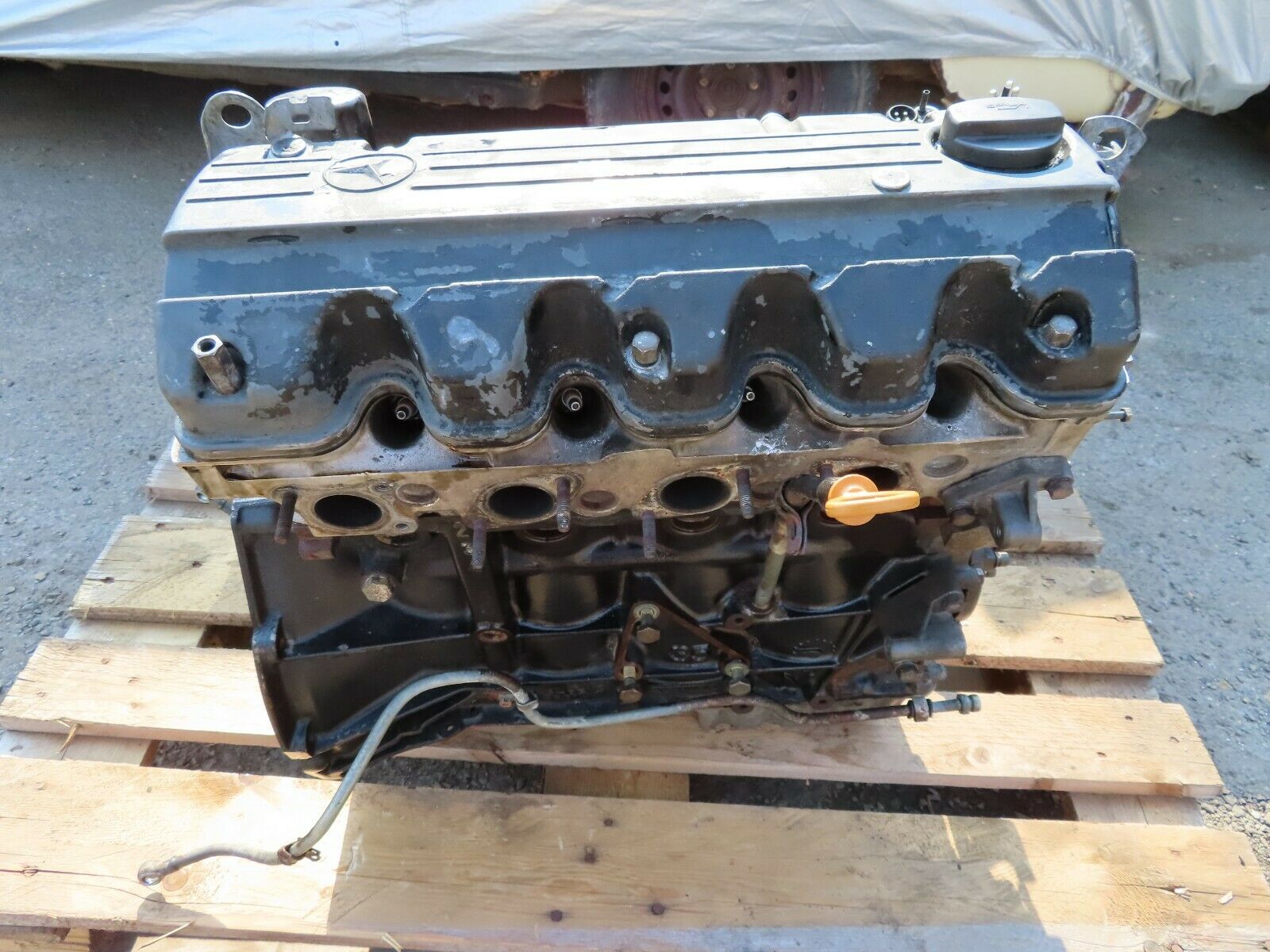 5875 Mercedes-Benz W124 230E 4 Cylinder Petrol Engine 1020113501 M102.982