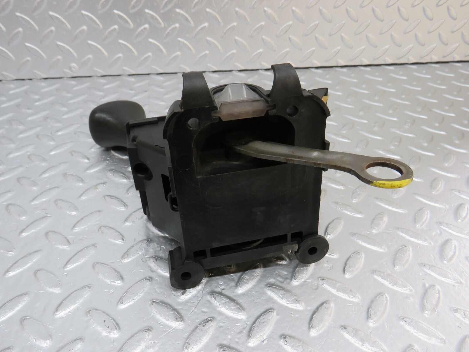 34161 Mercedes-Benz W124 260E Automatic Gear Shift Selector 2012670905