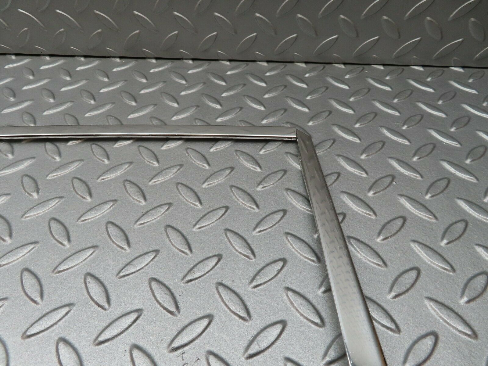 3740 Mercedes-Benz S123 200T Wagon Door Chrome Window Frame Front Right