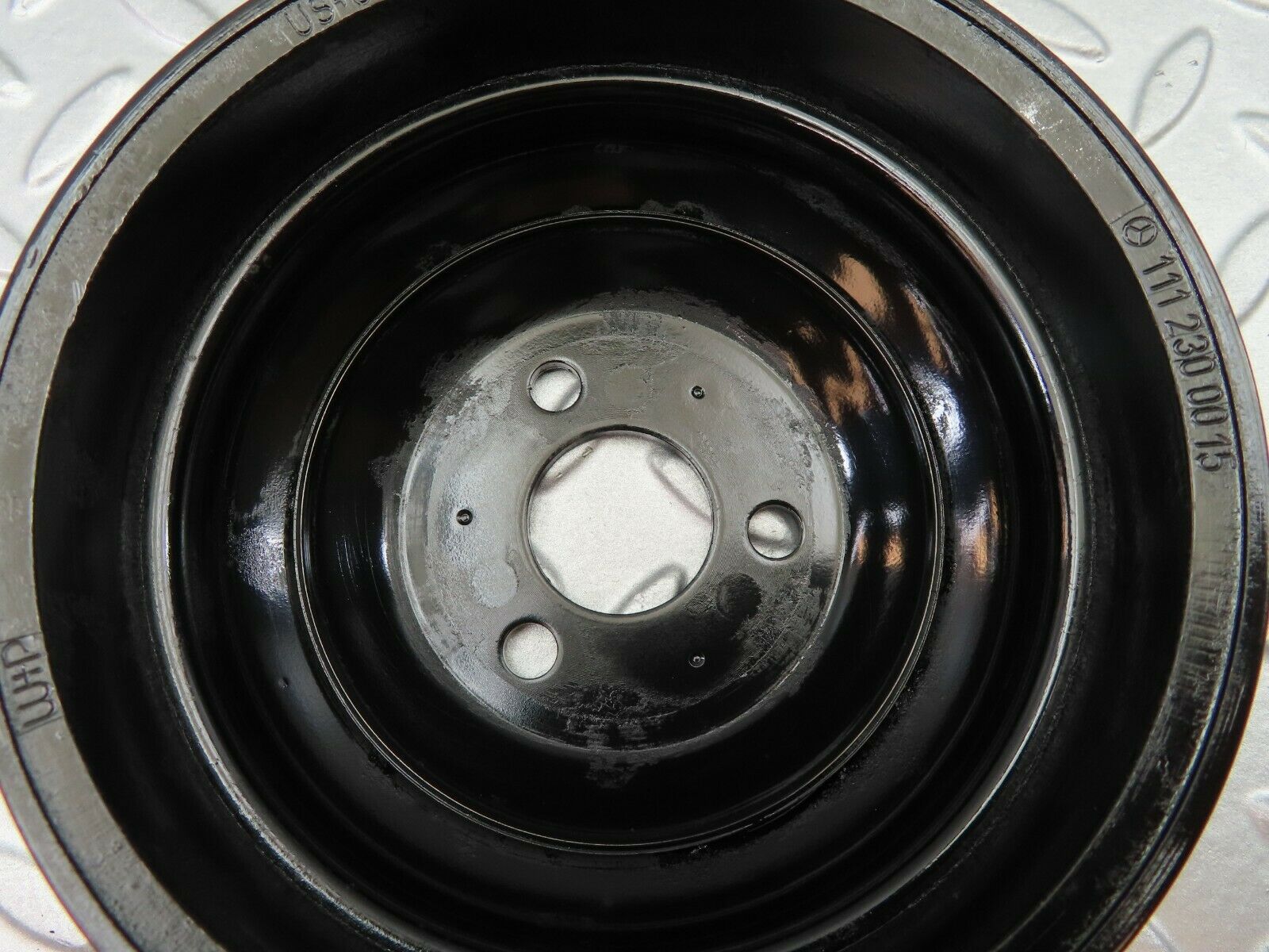 6802 Mercedes-Benz S124 E220 Wagon Power Steering Pump Pulley 1112300015