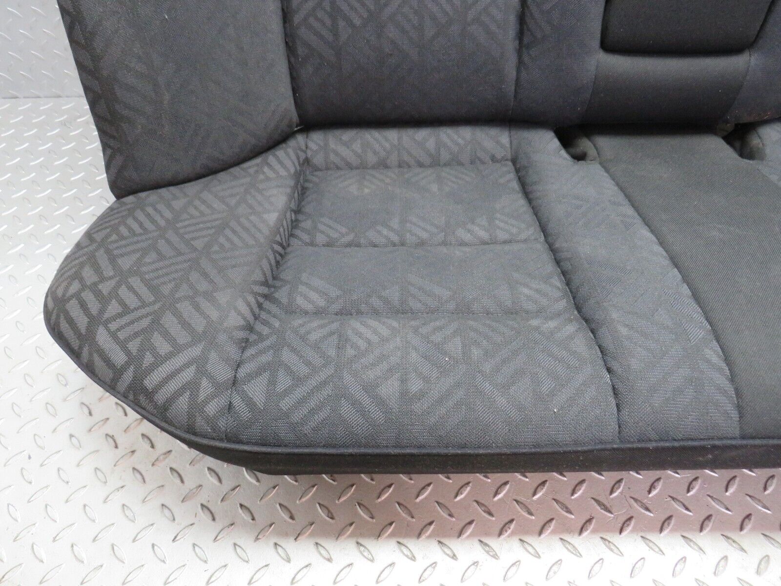 33340 Mercedes-Benz W202 C180 Rear Seat 2029200550 2029202916