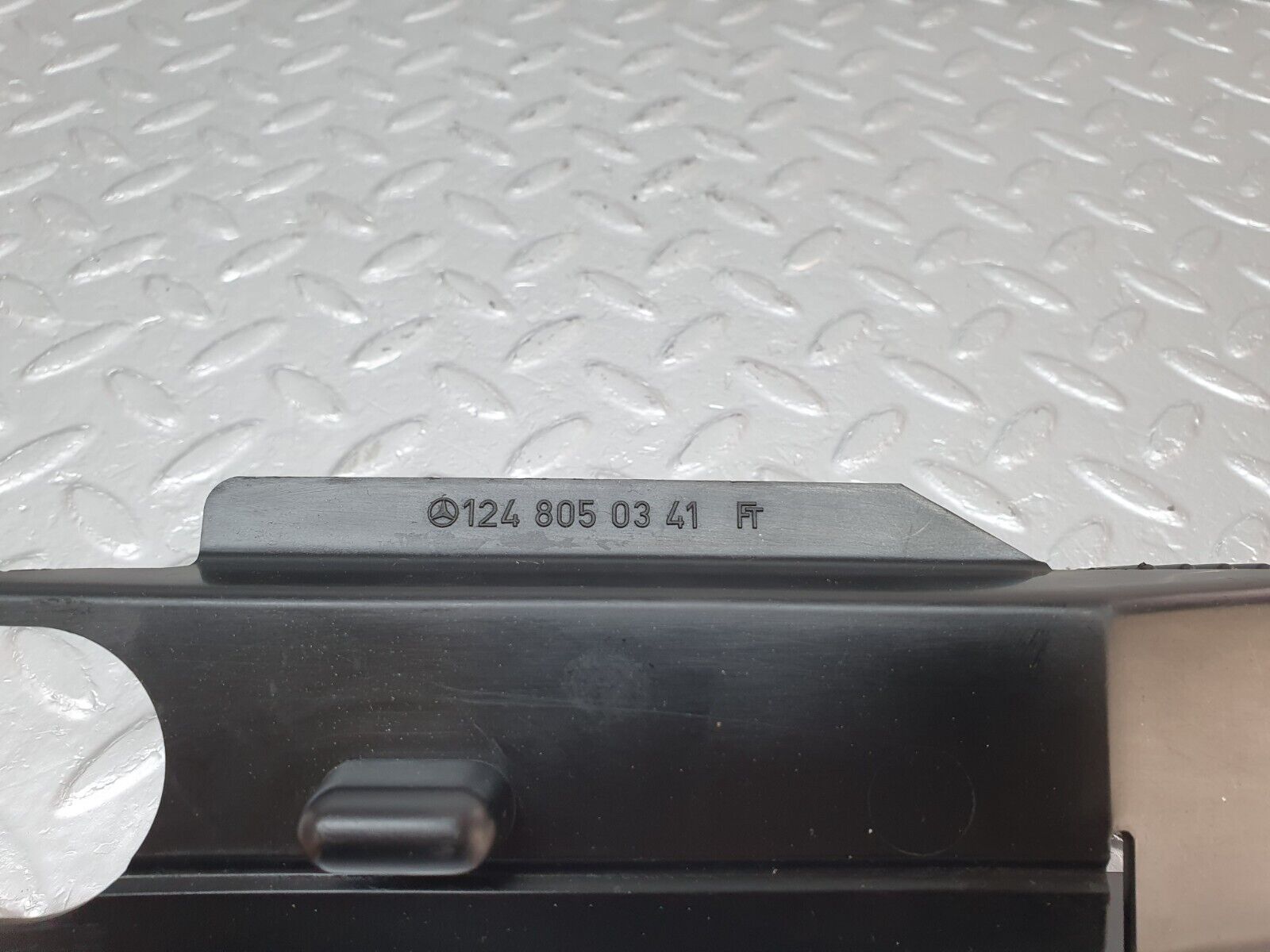 41556 Mercedes-Benz W124 200E Trunk Lock Vacuum Actuator Cover 1248050341