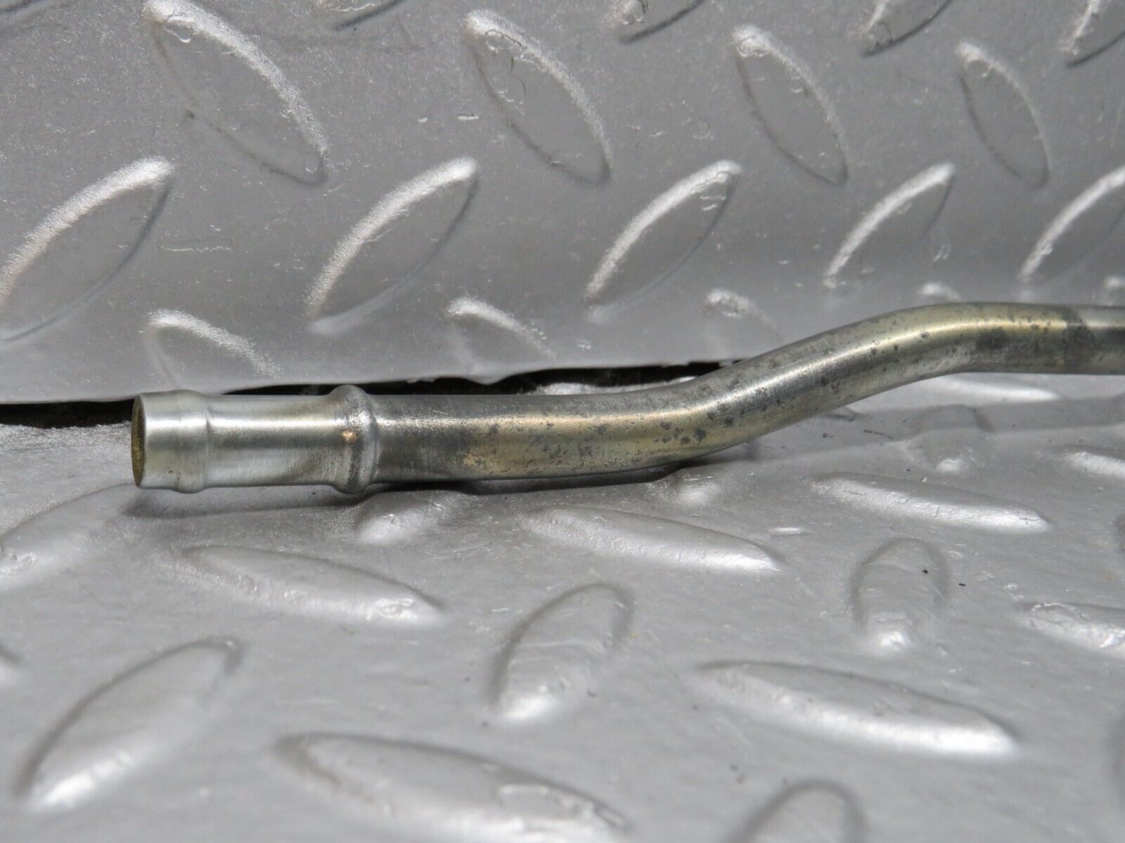 39805 Mercedes-Benz R129 320SL Coupe Oil Line Pipe