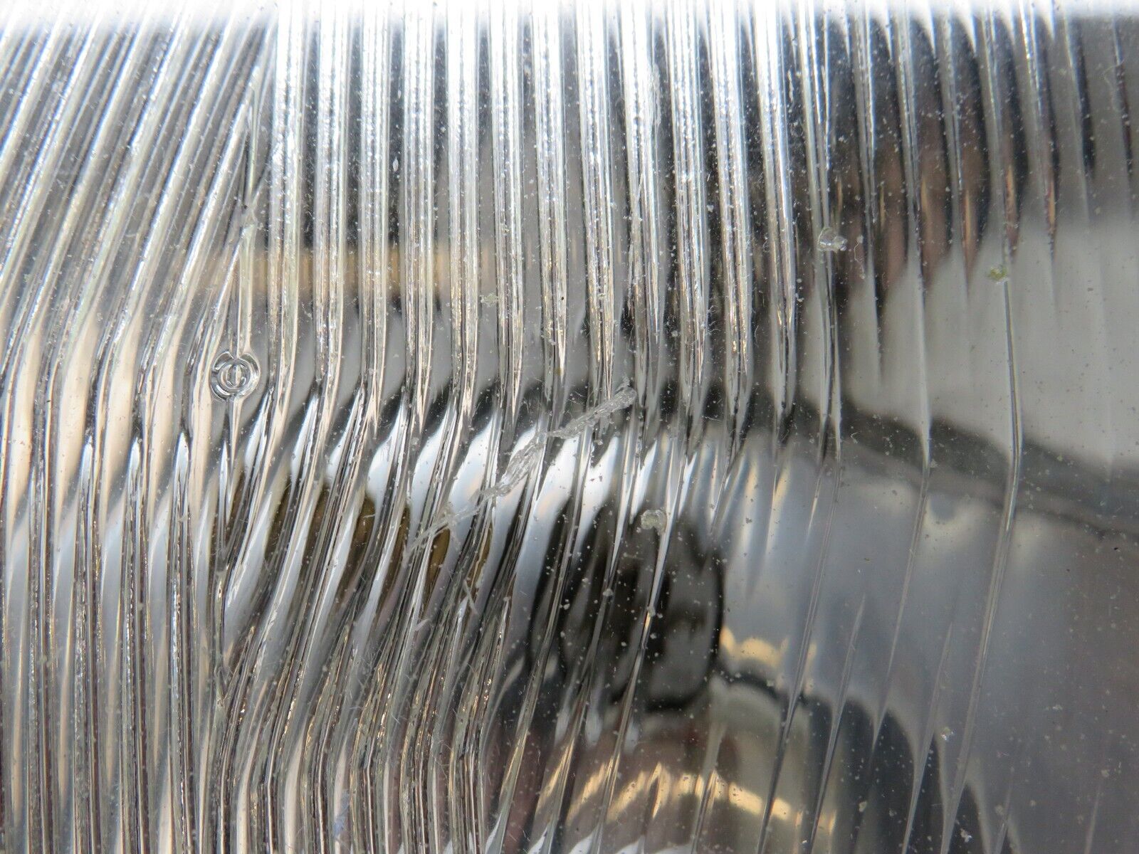 33225 Mercedes-Benz W202 C180 Headlight Hella Left Side