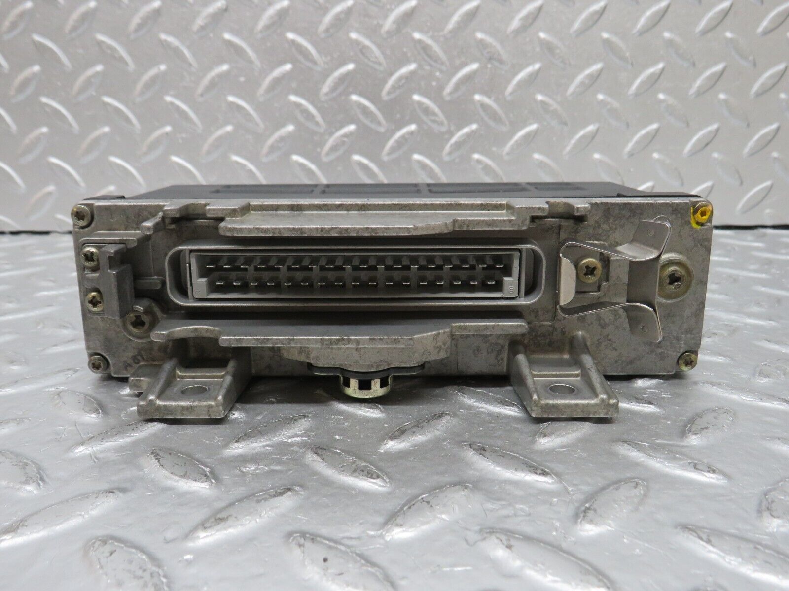 33277 Mercedes-Benz W202 C180 ABS Control Unit Bosch 0125457432 0265101040