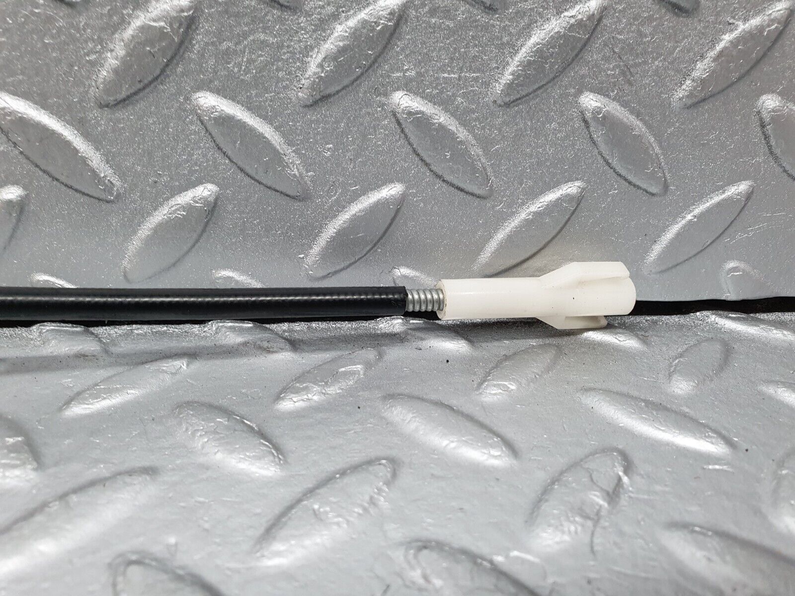 41109 Mercedes-Benz W126 300SE Rear Heater Regulator 1268300385 12683017310689