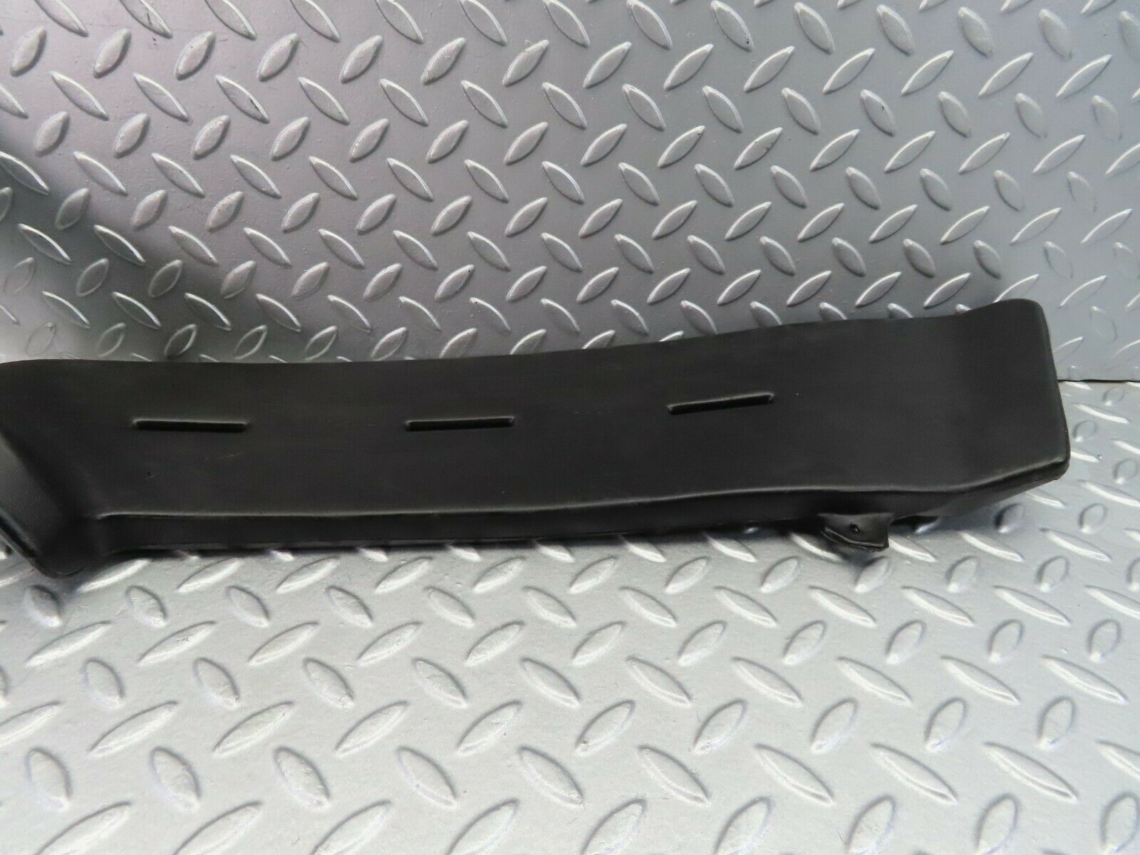 7826 Mercedes-Benz W115 220D Heater Air Duct Vent Right 1158310245