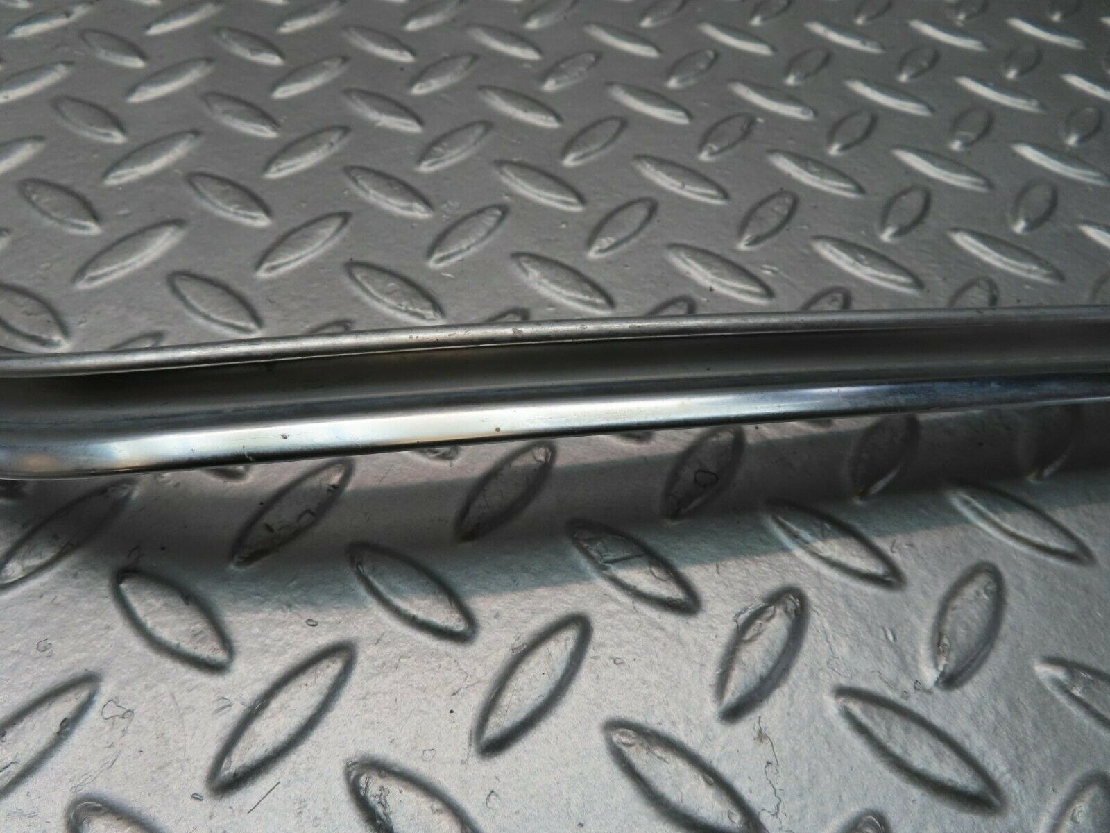 11457 Mercedes-Benz C123 230CE Coupe Rear Windscreen Chrome Frame