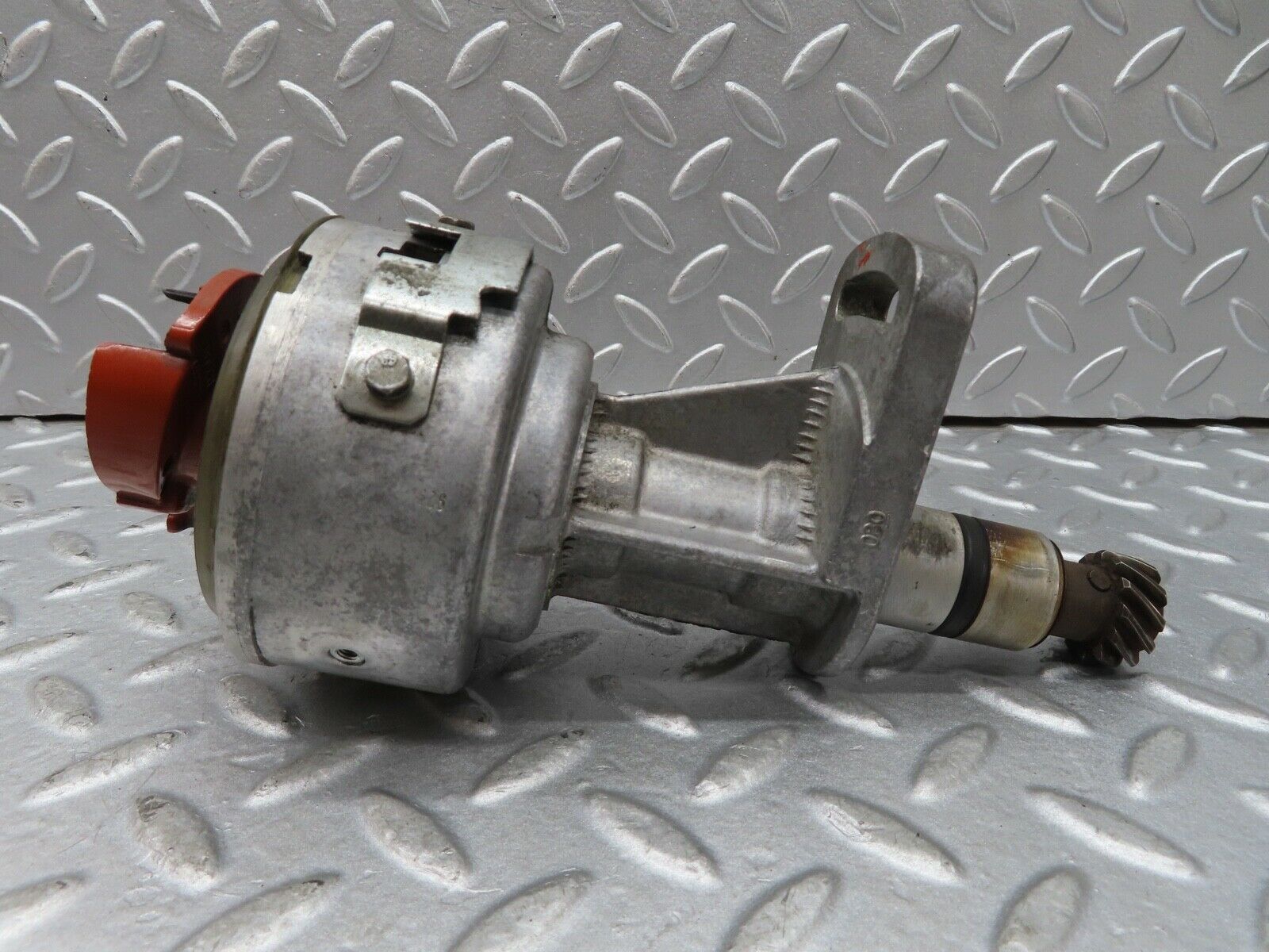 17750 Mercedes-Benz W116 450SEL Ignition Distributor 0237404006