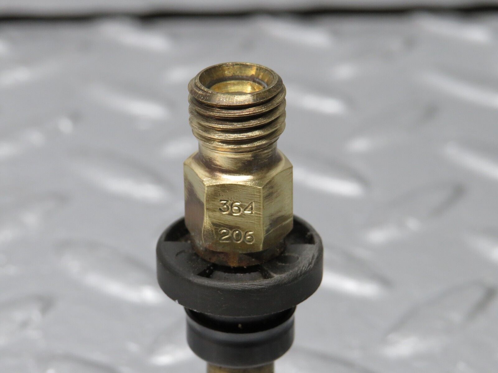 38906 Mercedes-Benz W201 190E 2.6L Fuel Injector Bosch 0000785623 0437502047