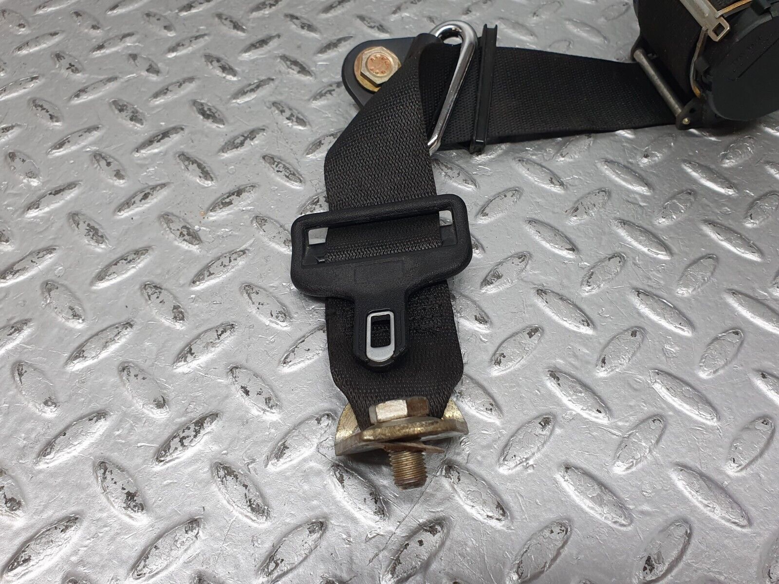 41268 Mercedes-Benz W126 300SE Rear Seat Belt Set With Buckles 124860050396 1248600585 1248601185