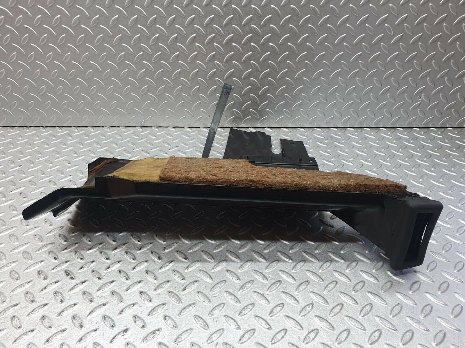0163 Mercedes-Benz W116 350SE Dashboard Air Duct Right Driver Side O/S