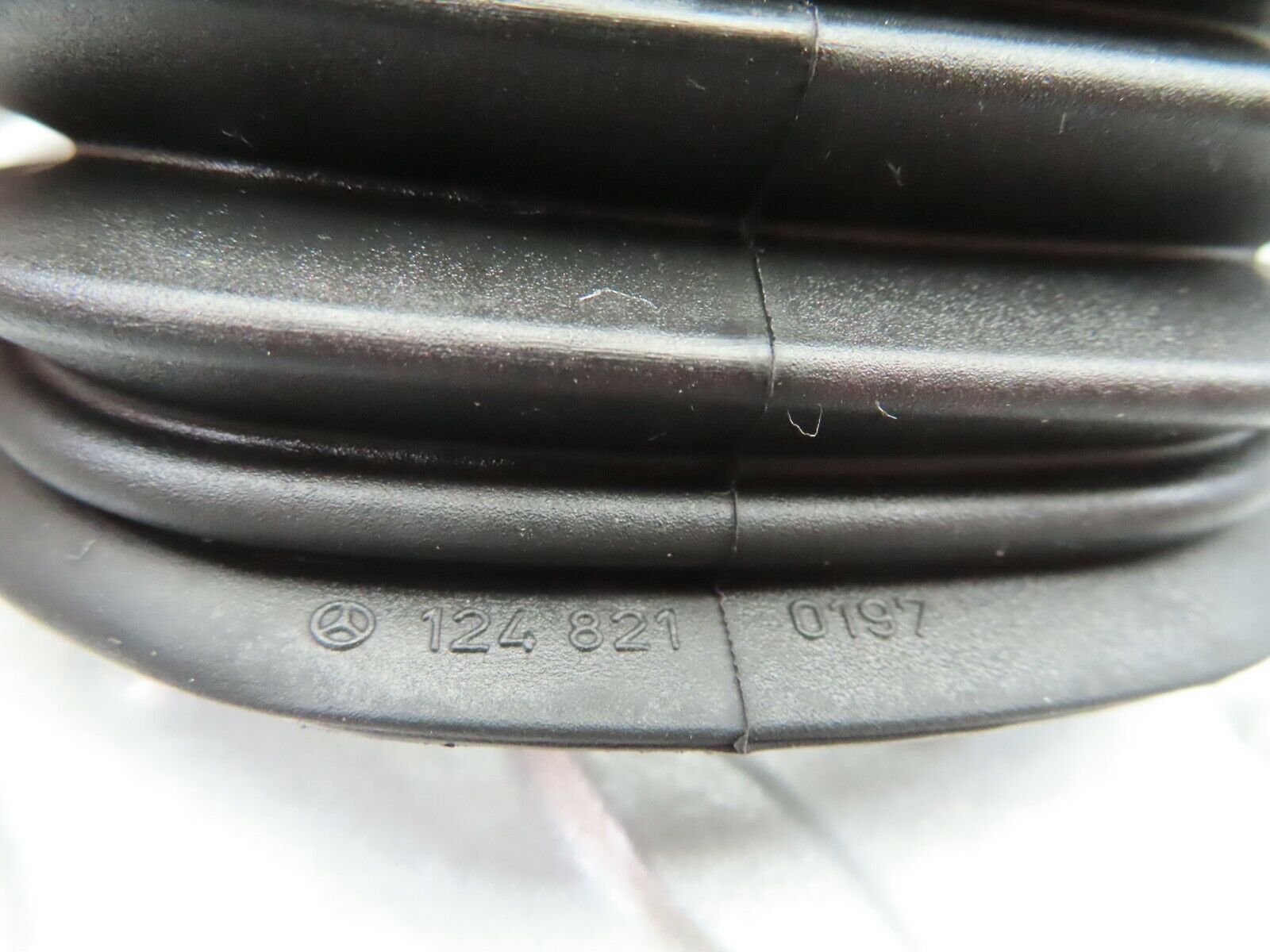 6543 Mercedes-Benz S124 E220 Wagon Front Door Wire Protector Rubber 1248210197