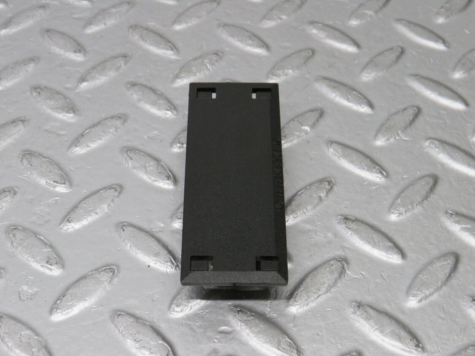 38394 Mercedes-Benz R129 280SL Coupe Windscreen Washer Nozzle Connector 1268201111