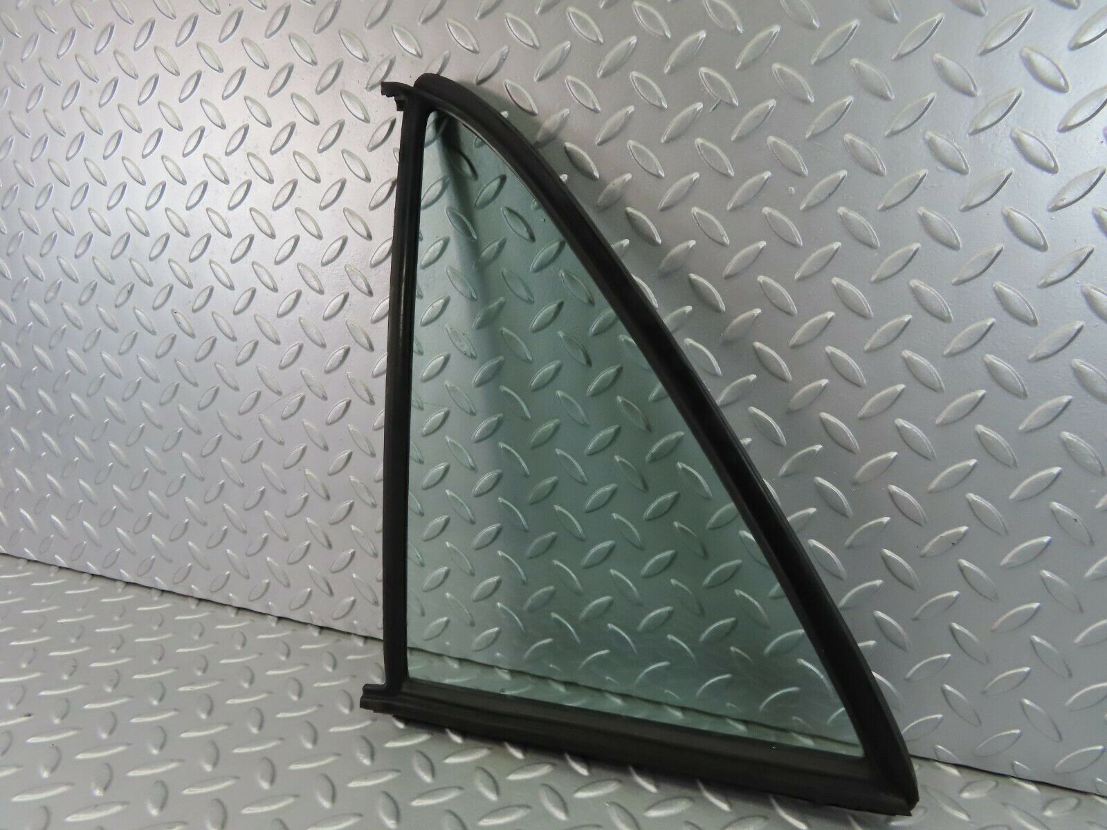 7258 Mercedes-Benz W116 450SE Rear Left Quarter Window