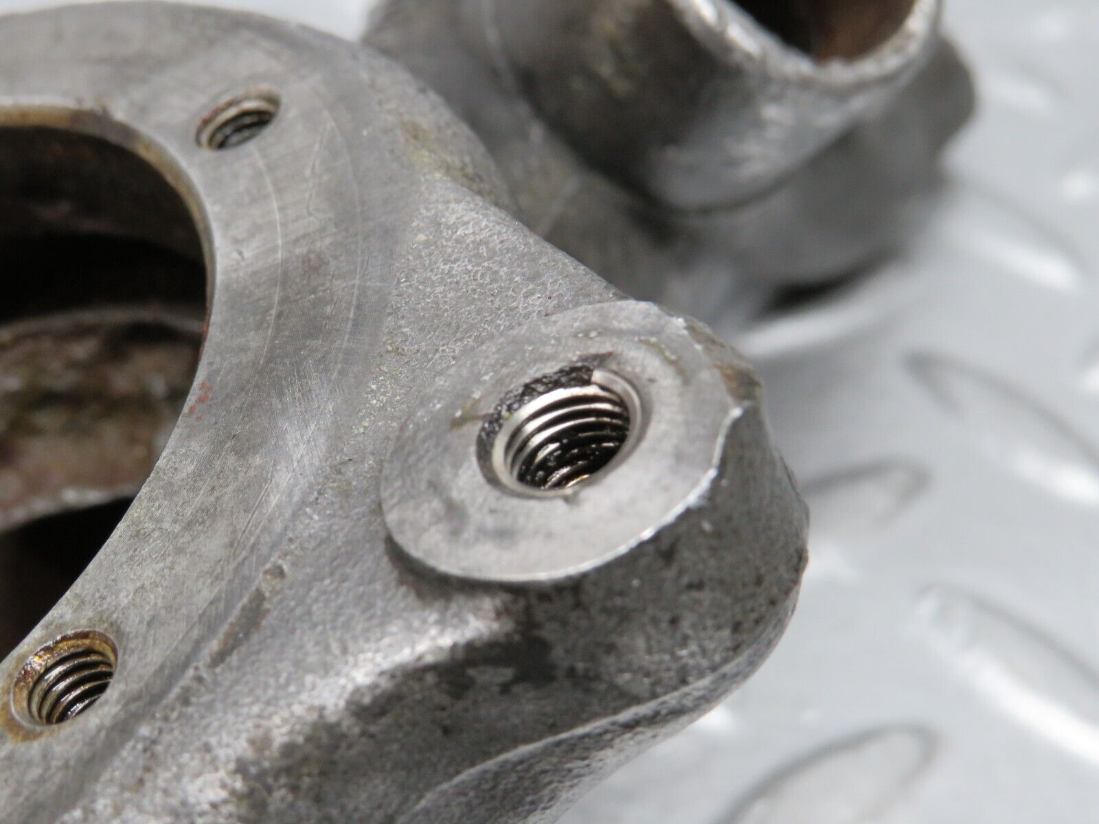 35910 Mercedes-Benz 240D OM616.912 Water Pump Housing 1212010601