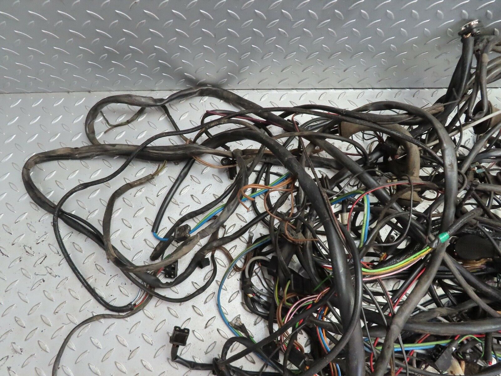 16772 Mercedes-Benz C107 380SLC Engine Chassis Body Wire Wiring Harness