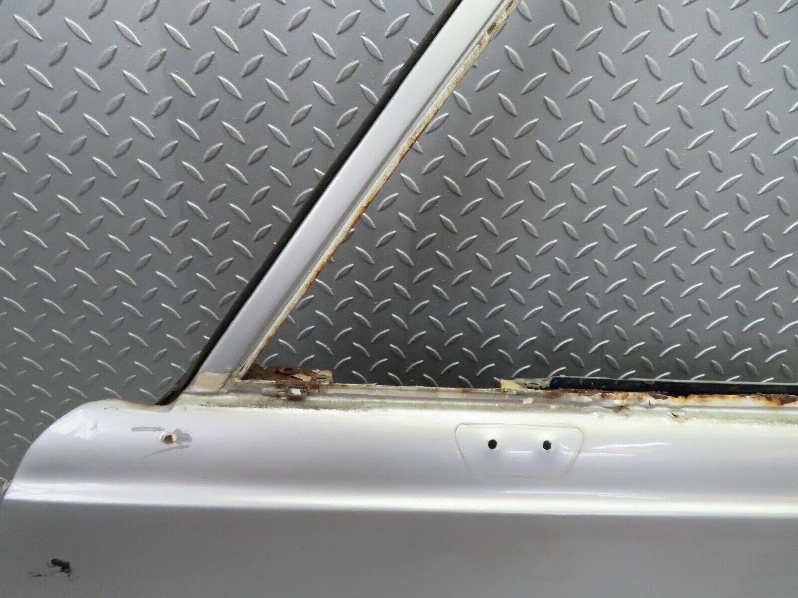 12554 Mercedes-Benz W108 280SE 3.5 Front Left Door