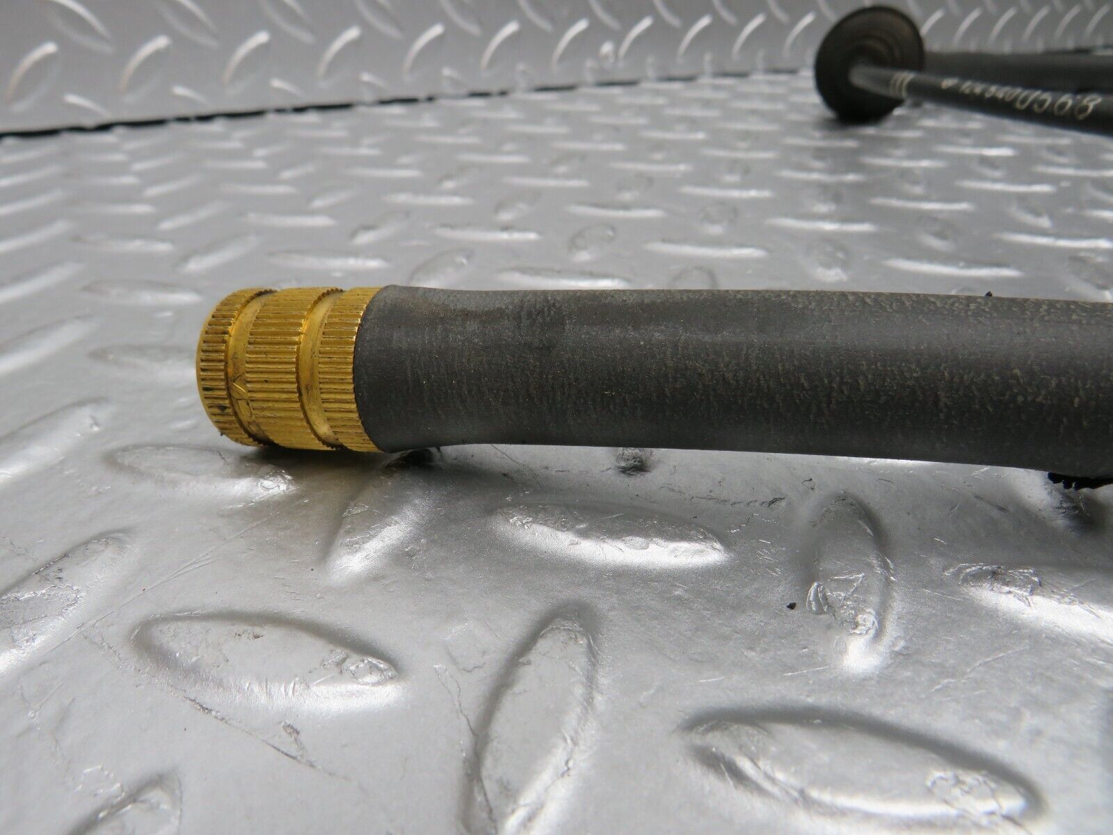 30526 Mercedes-Benz W124 230E Speedometer Cable 1245400568 For Automatic Gearbox