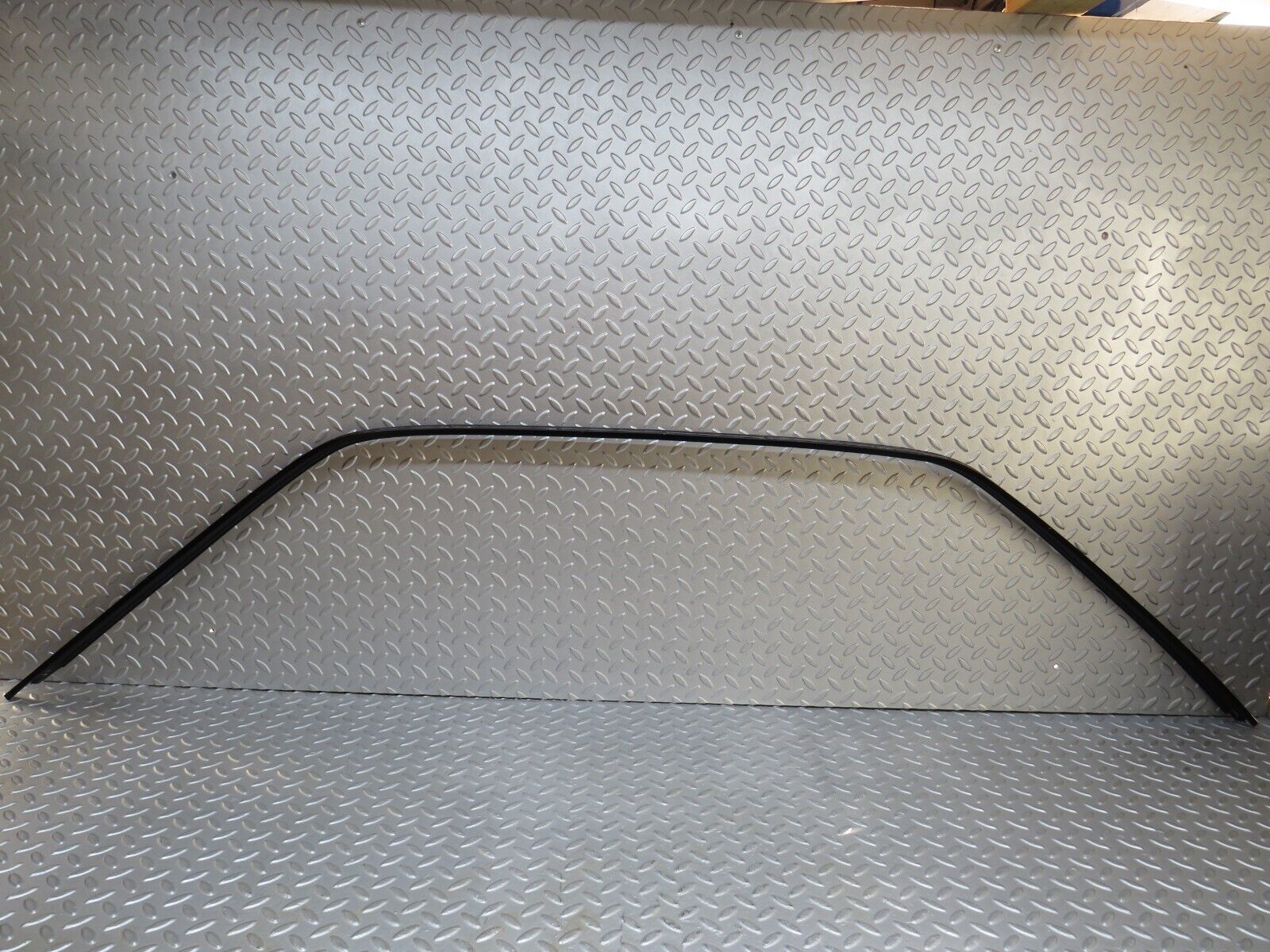 37030 Mercedes-Benz C126 420SEC Coupe Roof Trim Right