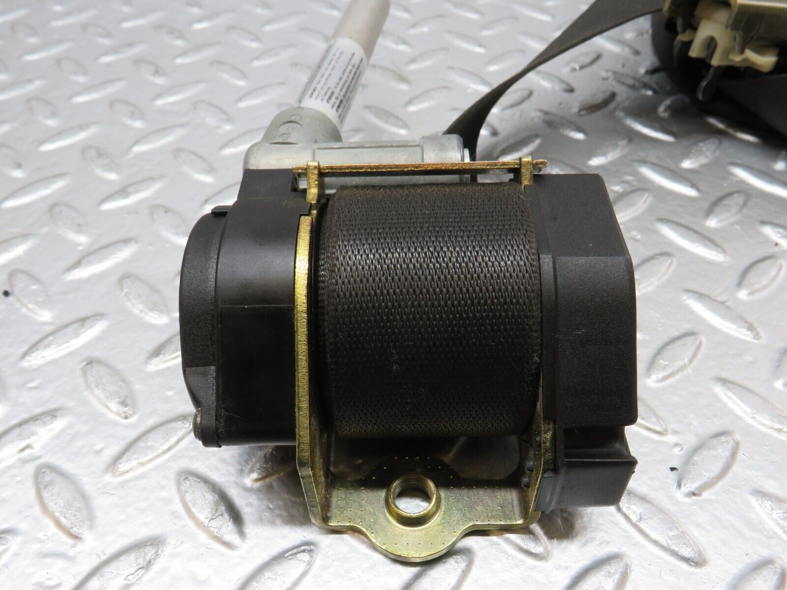 25175 Mercedes-Benz W201 190D Front Right Seat Belt With Buckle 2018606885