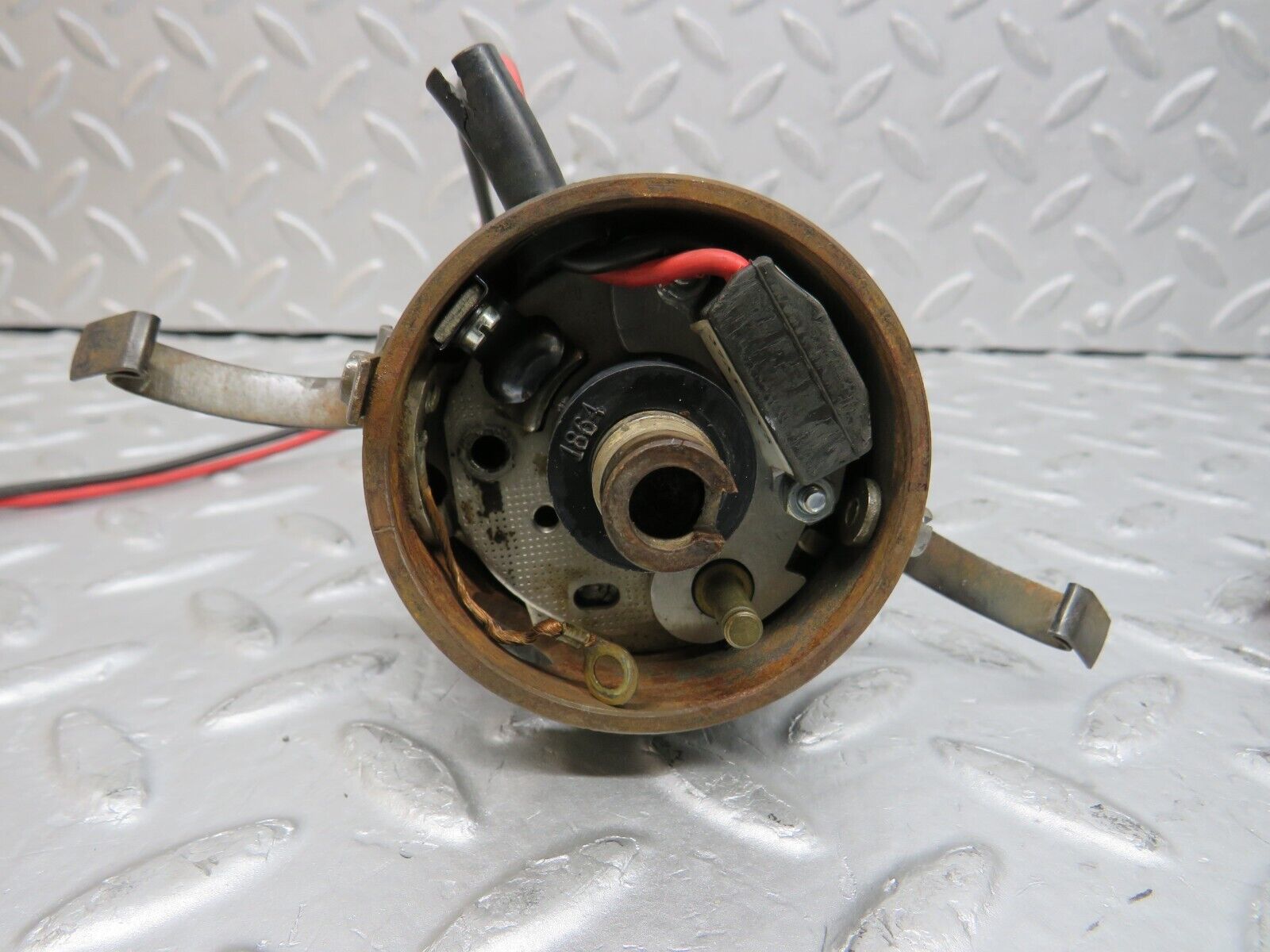 37717 Mercedes-Benz W108 280S Ignition Distributor 0231116048