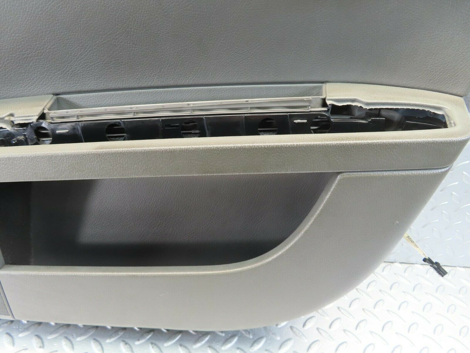 11163 Mercedes-Benz W221 S320 Front Right Door Card
