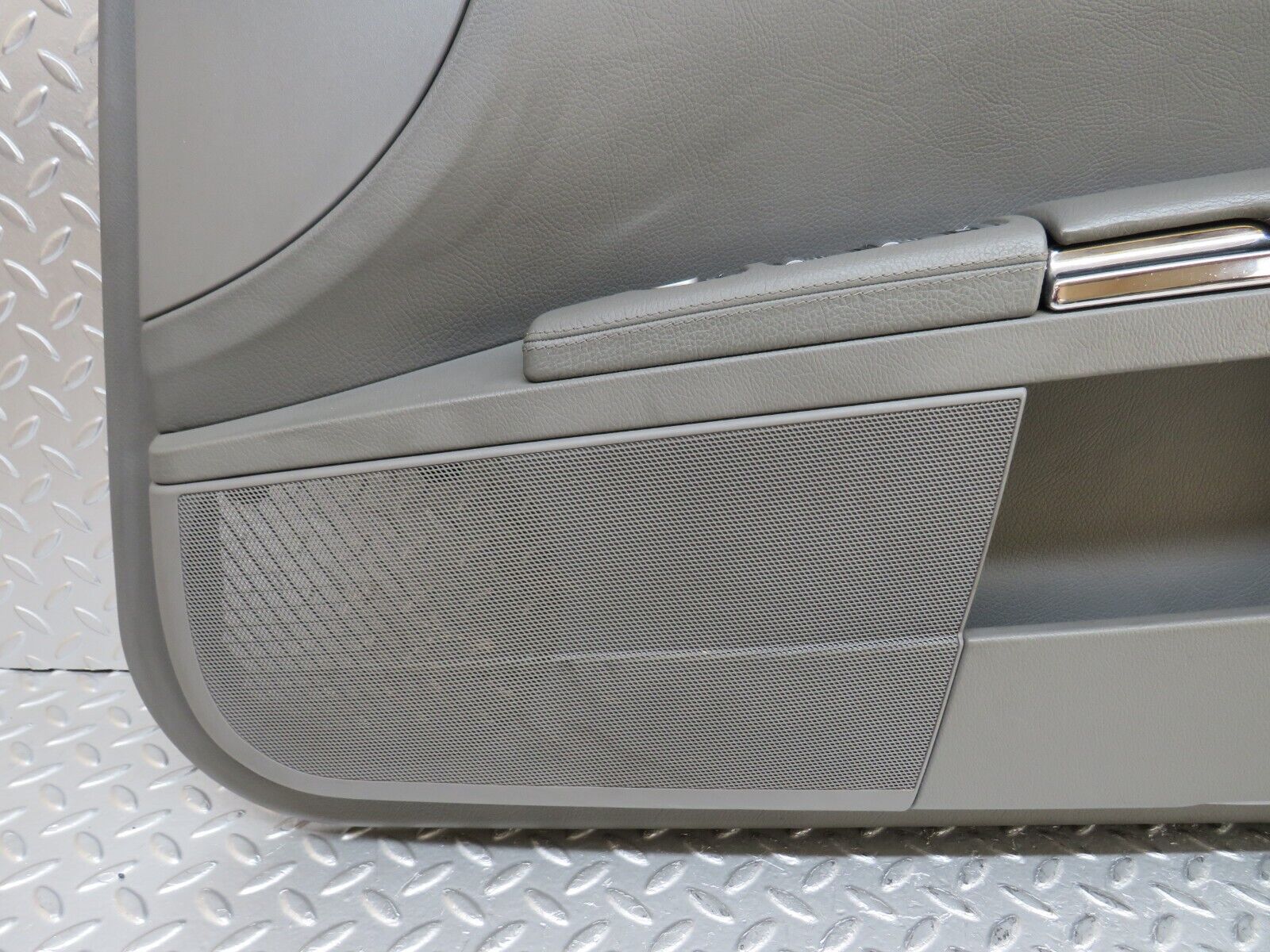 35101 Mercedes-Benz W221 Front Right Door Card