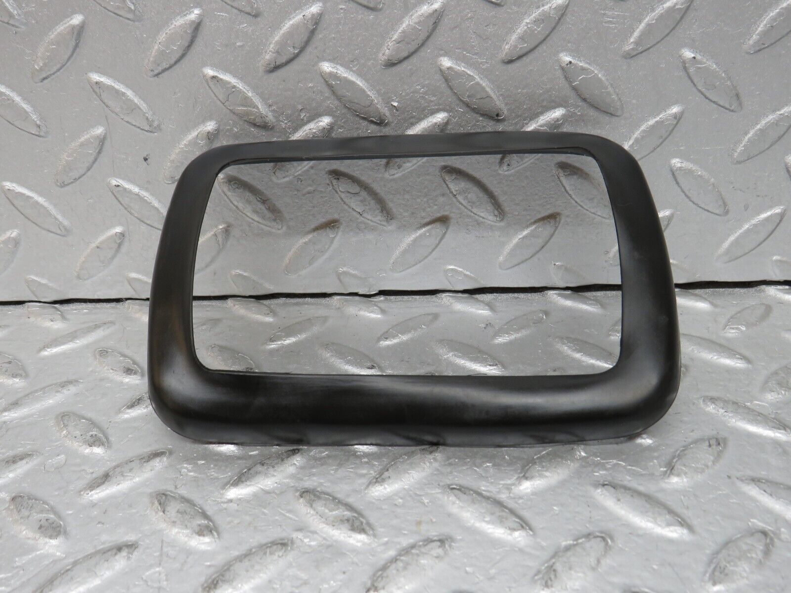 37403 Mercedes-Benz W109 300SEL Gear Selector Surround Rubber