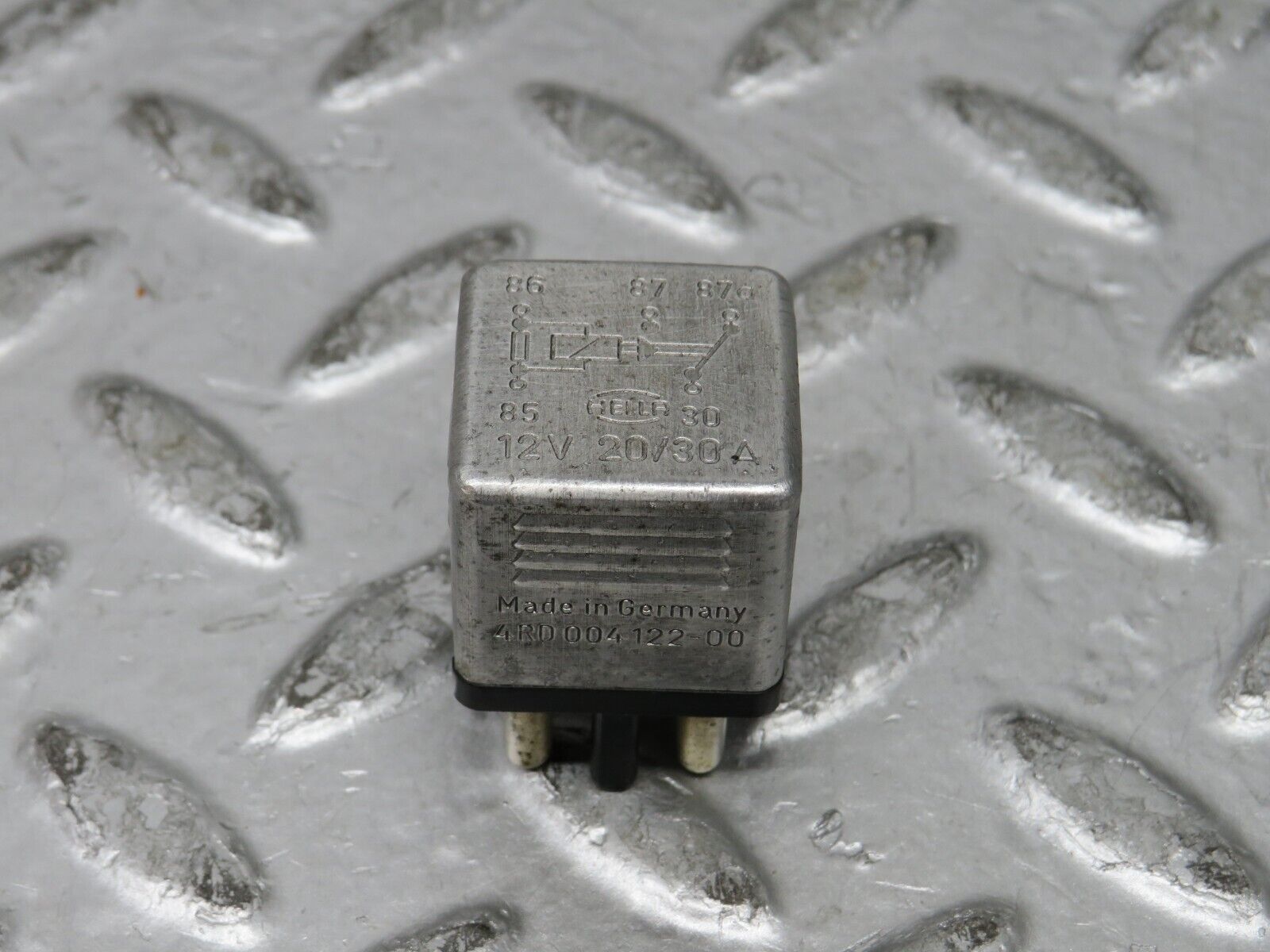 27196 Mercedes-Benz W123 280E Multi Purpose Relay 0015420219