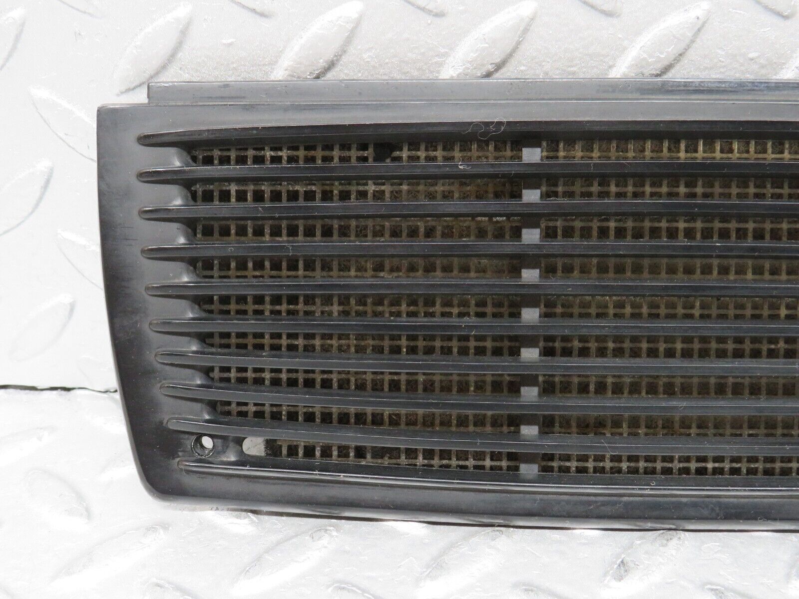 37489 Mercedes-Benz W109 300SEL Dashboard Speaker Cover