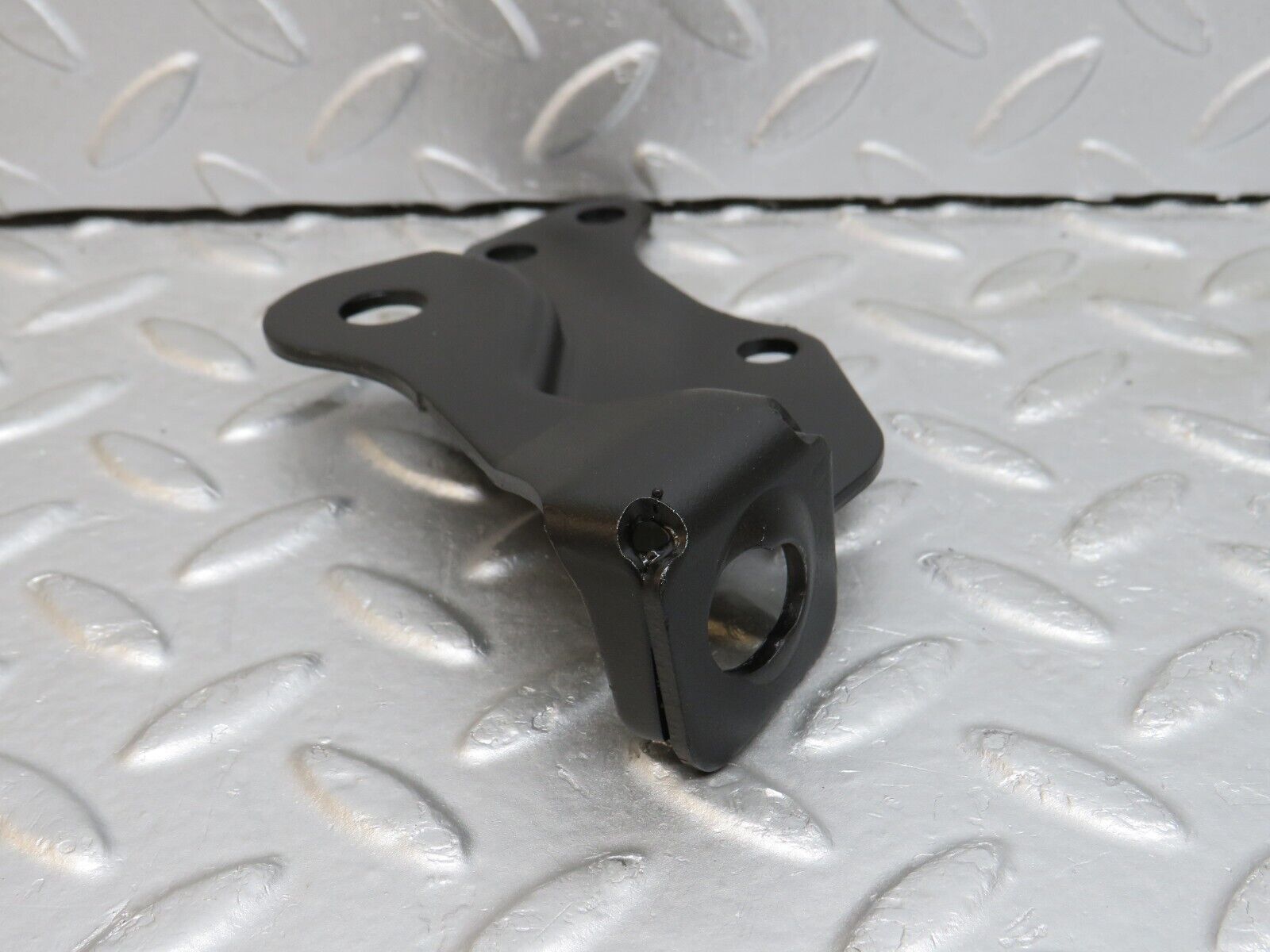 38115 Mercedes-Benz A124 320E Cabriolet Accelerator Cable Bracket Holder