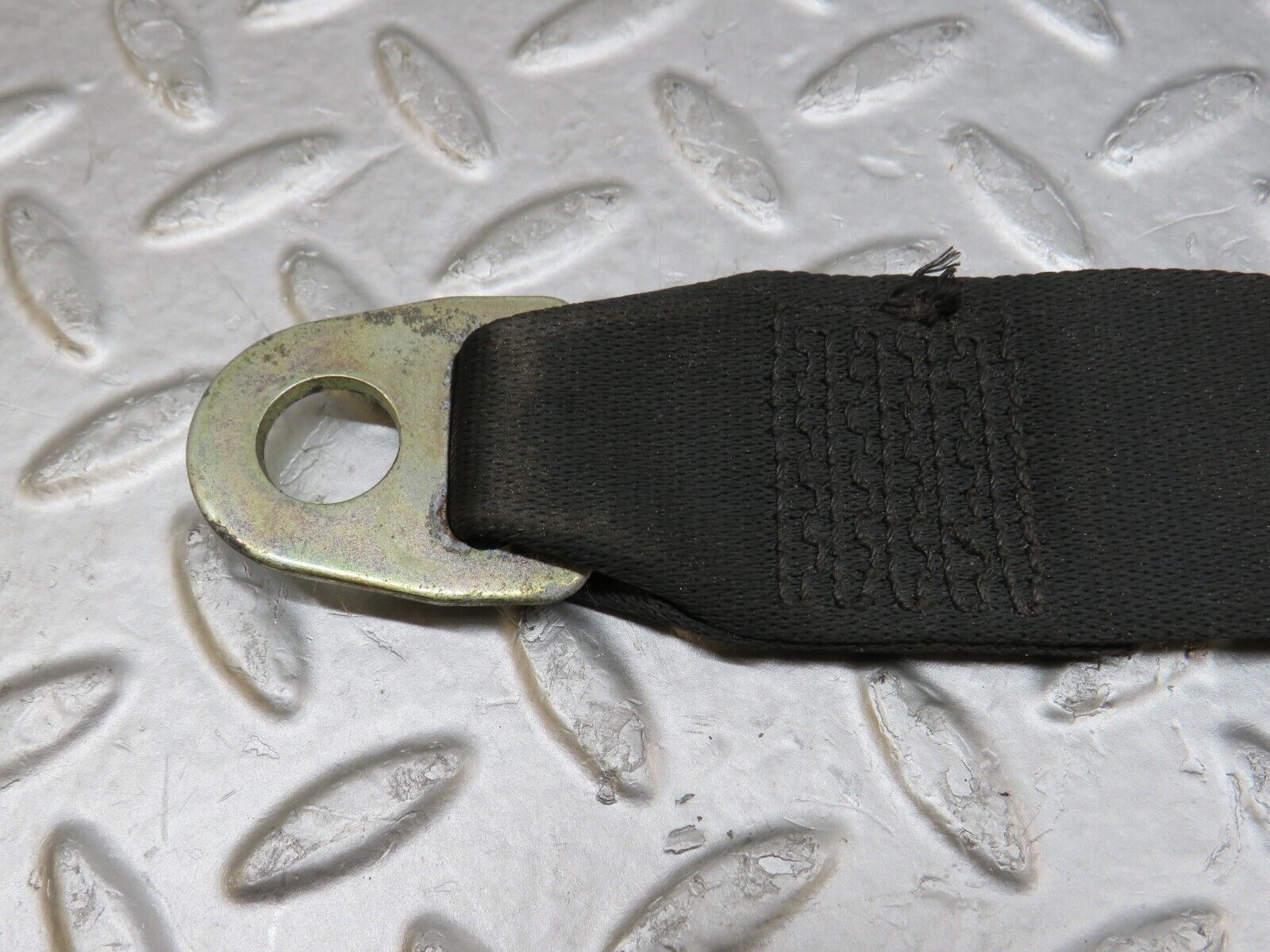 35875 Mercedes-Benz W108 Front Right Seat Belt & Buckle 116639489 123306589