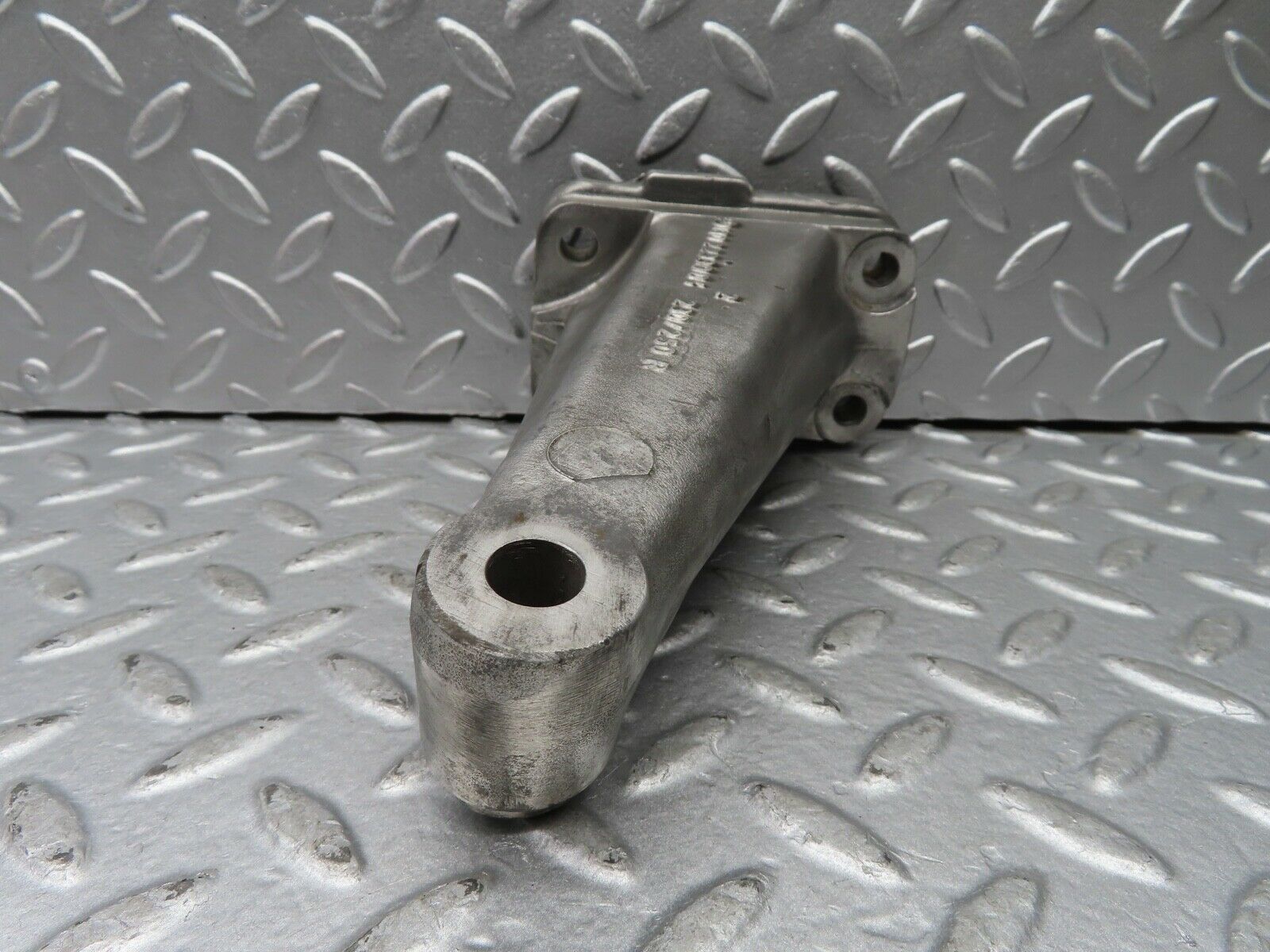 20352 Mercedes-Benz W114 280CE Coupe Engine Mount Bracket Right 1802233904