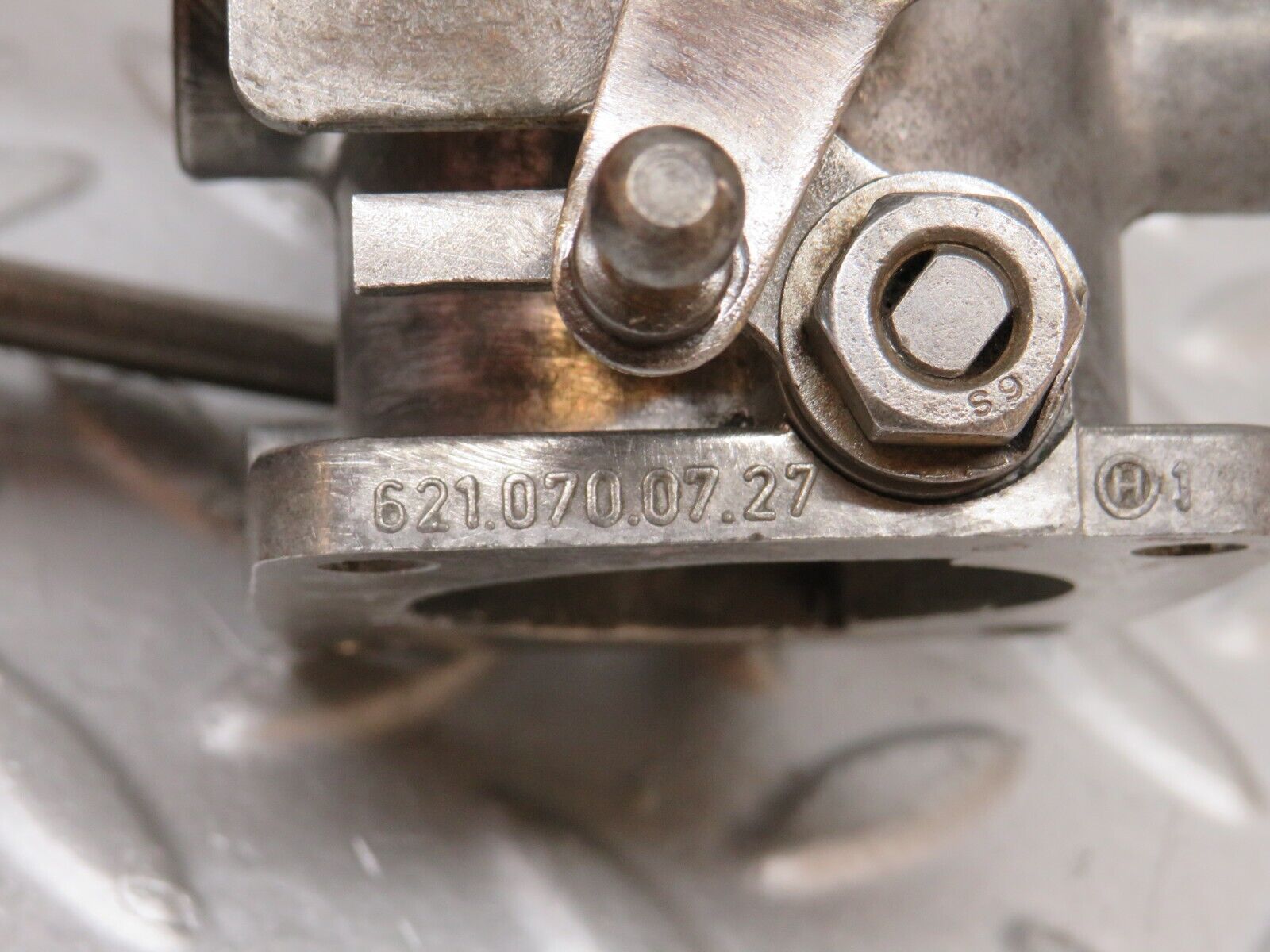 35949 Mercedes-Benz 240D OM616.912 Throttle Body Valve 6210700727