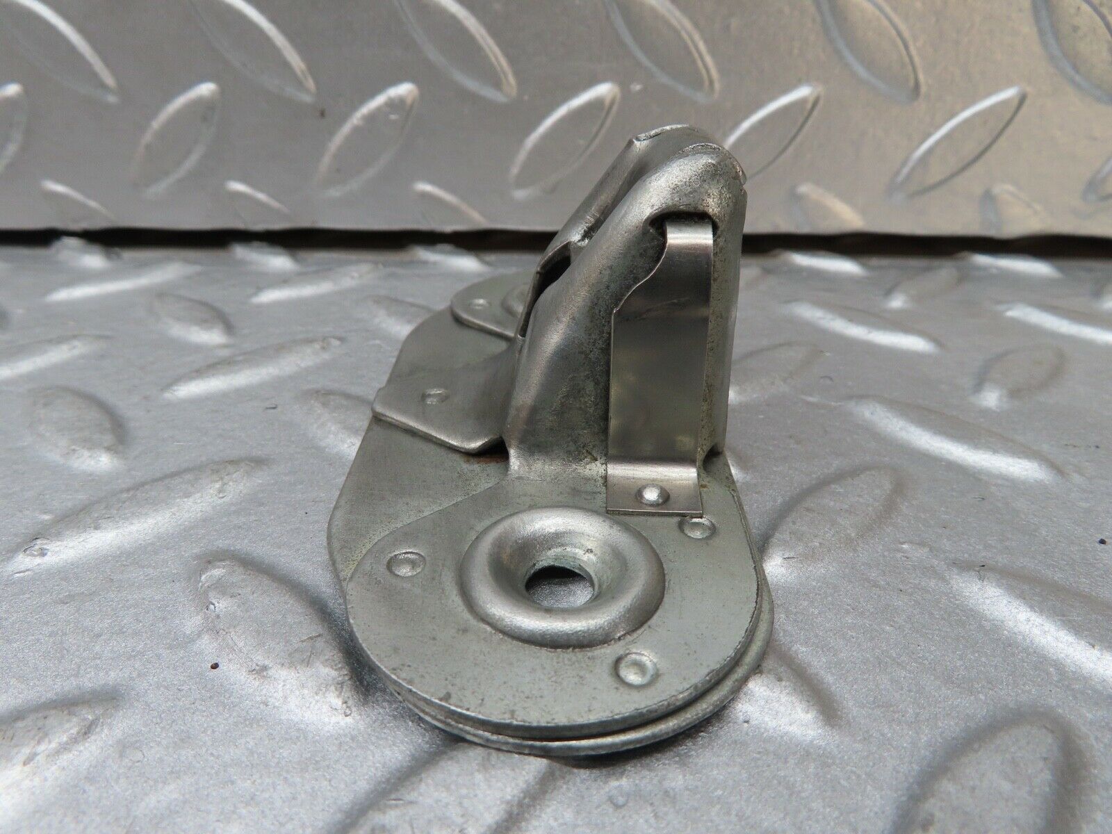 17566 Mercedes-Benz W116 450SEL Trunk Lock Latch