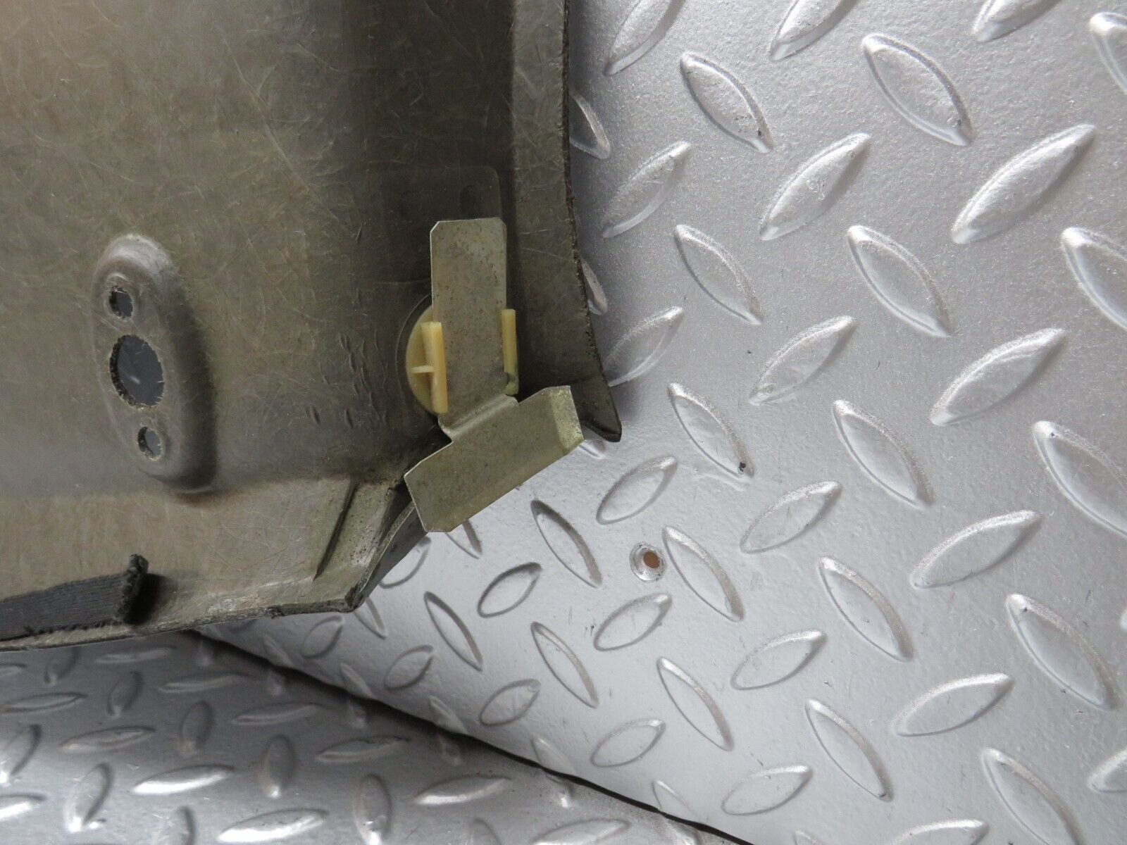 32338 Mercedes-Benz S124 300TE Headlining Roof Panel Grey 1246902925