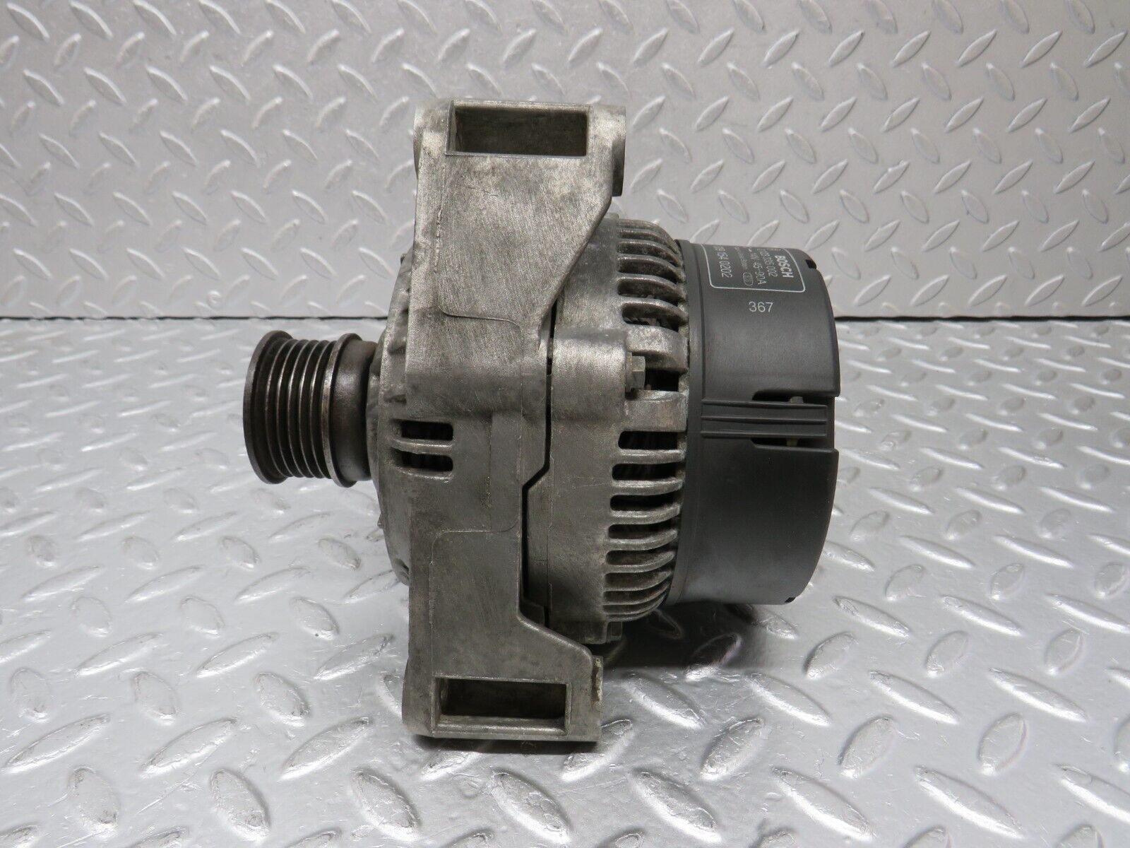 38075 Mercedes-Benz A124 320E Alternator Generator 0091540202 0123335002