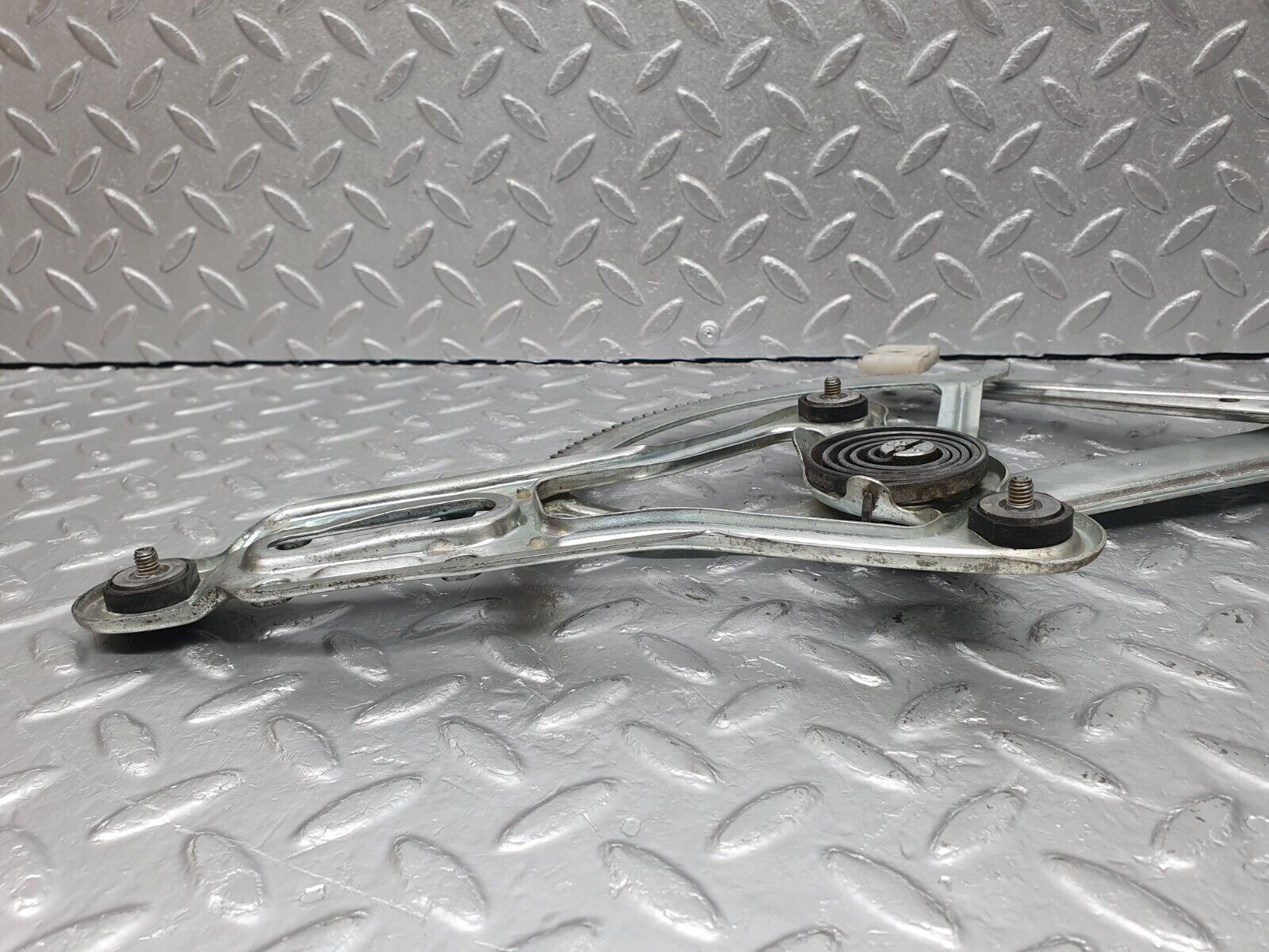 41401 Mercedes-Benz W124 200E Front Left Power Window Regulator