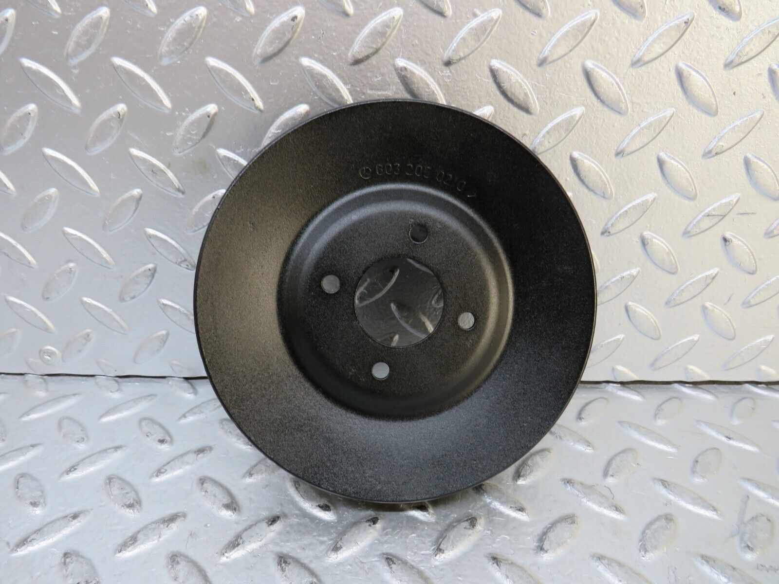 27685 Mercedes-Benz S124 300TE Wagon Water Pump Pulley 6032050210