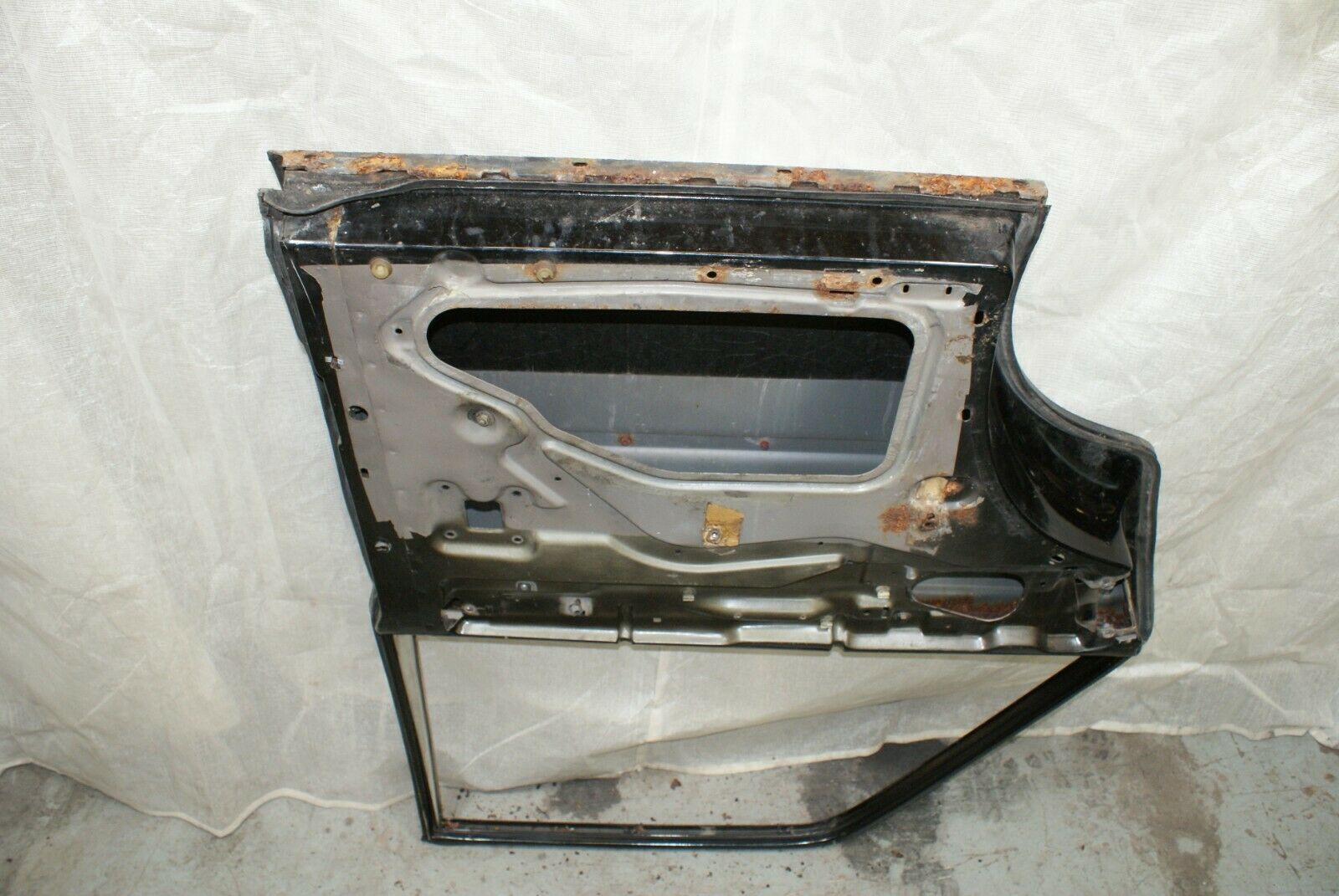 3241 Mercedes-Benz W115 220D Rear Left Door
