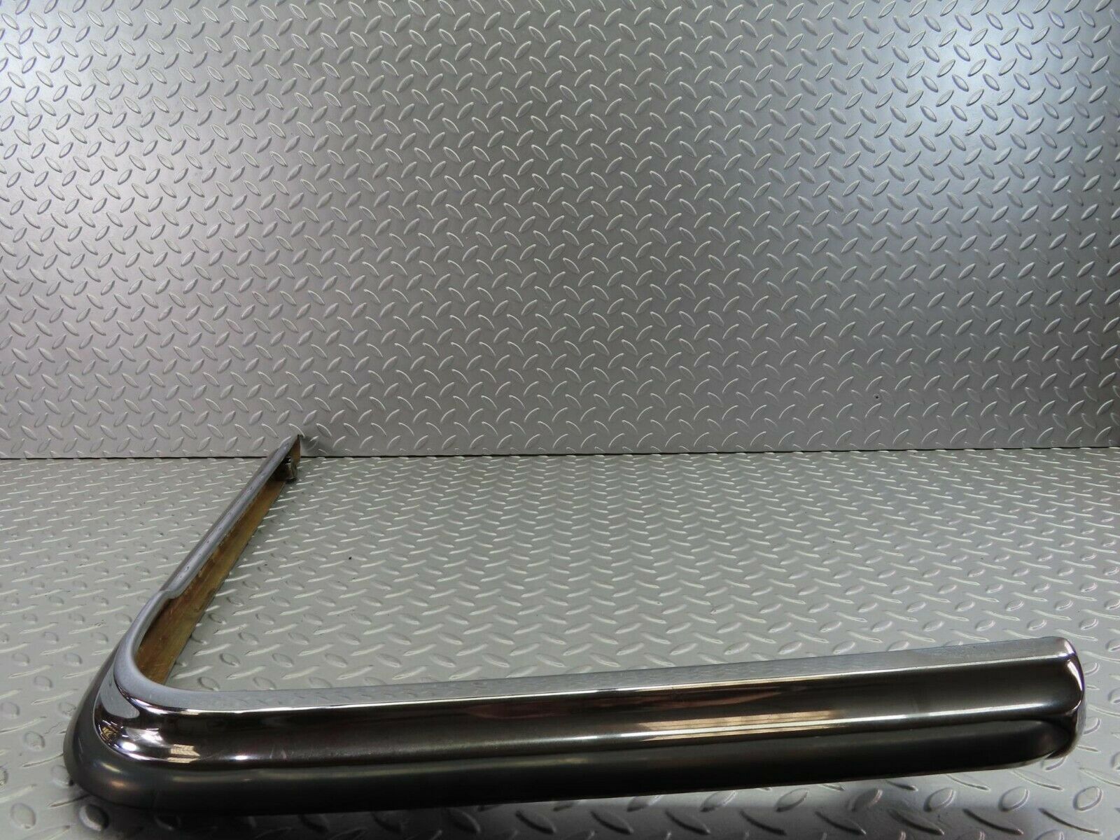 7389 Mercedes-Benz W116 450SE Rear Left Upper Bumper Chrome