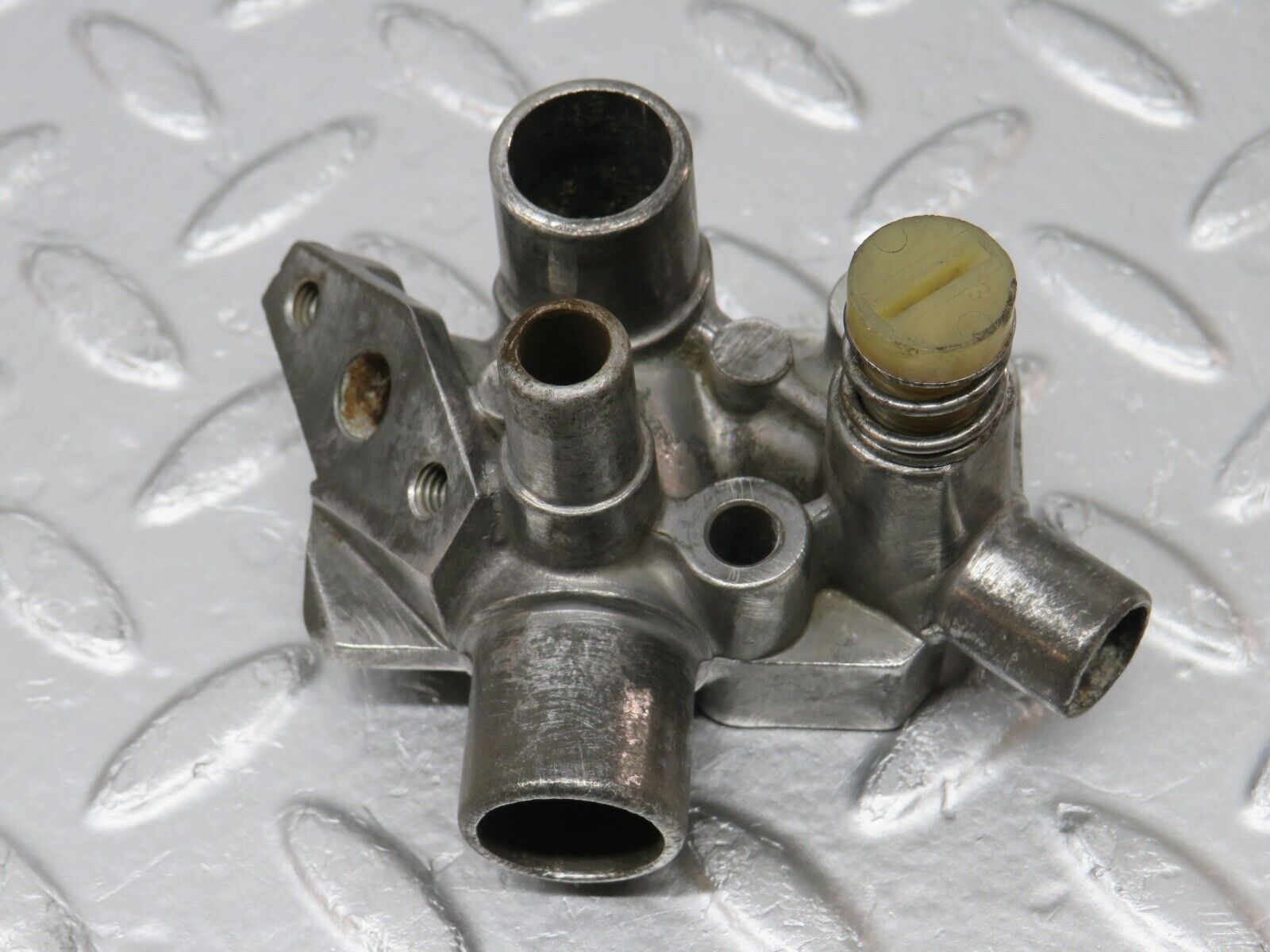 32925 Mercedes-Benz W123 300D Auxiliary Air Valve 1160940712