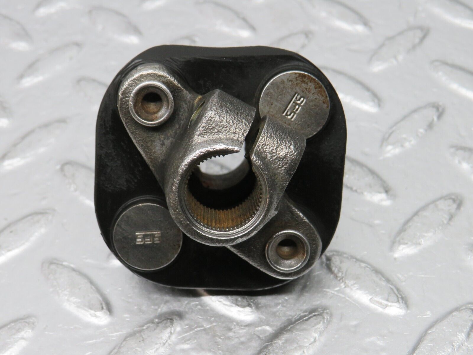 31336 Mercedes-Benz S124 220TE Steering Column Lower Shaft Connector