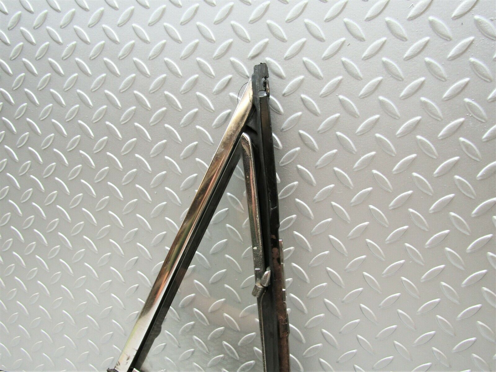 3368 Mercedes-Benz W108 280SE Quarter Window Glass Front Right