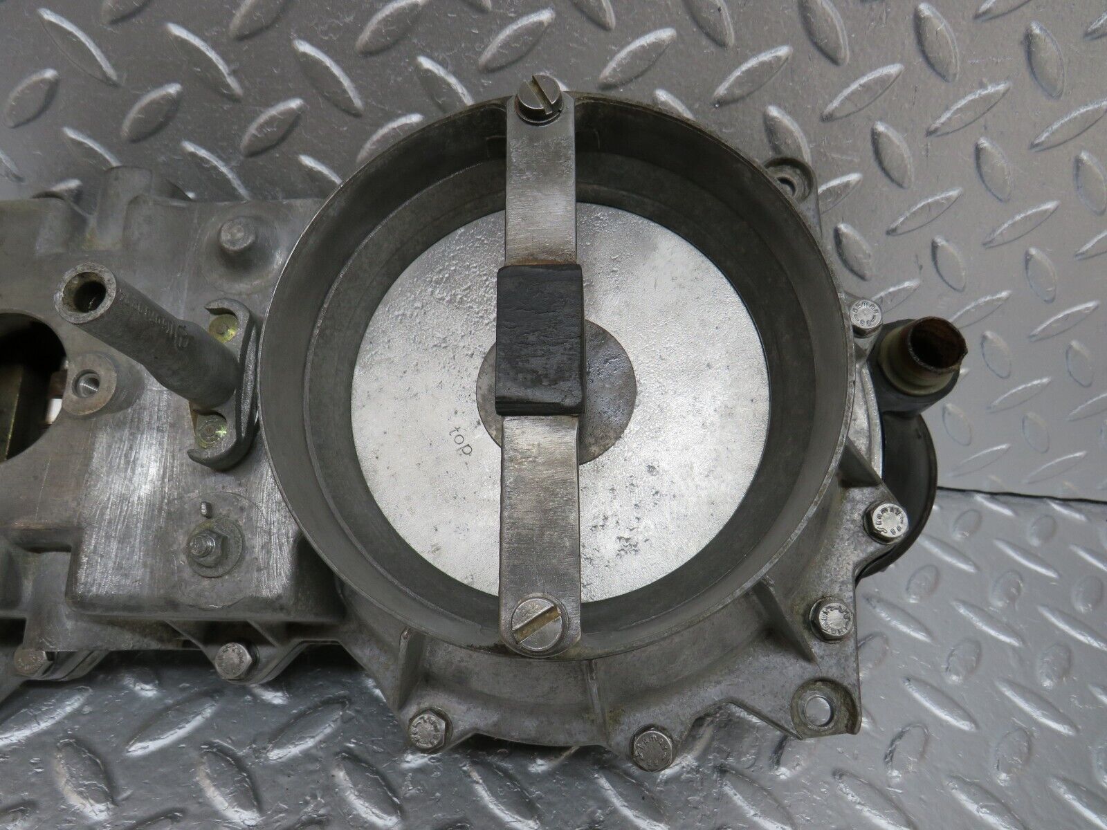 34614 Mercedes-Benz C126 380SEC Air Flow Mass Meter Sensor Bosch 1161400018